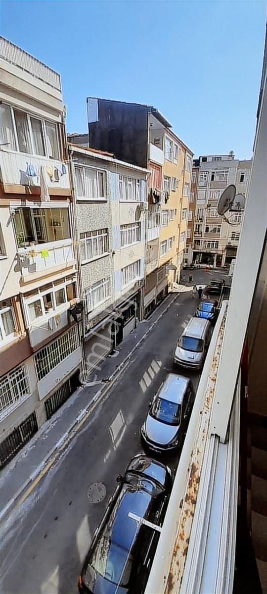 Kocamustafapaşa Merkez 2.kat 2+1 65m2 Balkon Boş Satılık Daire - Görsel 6