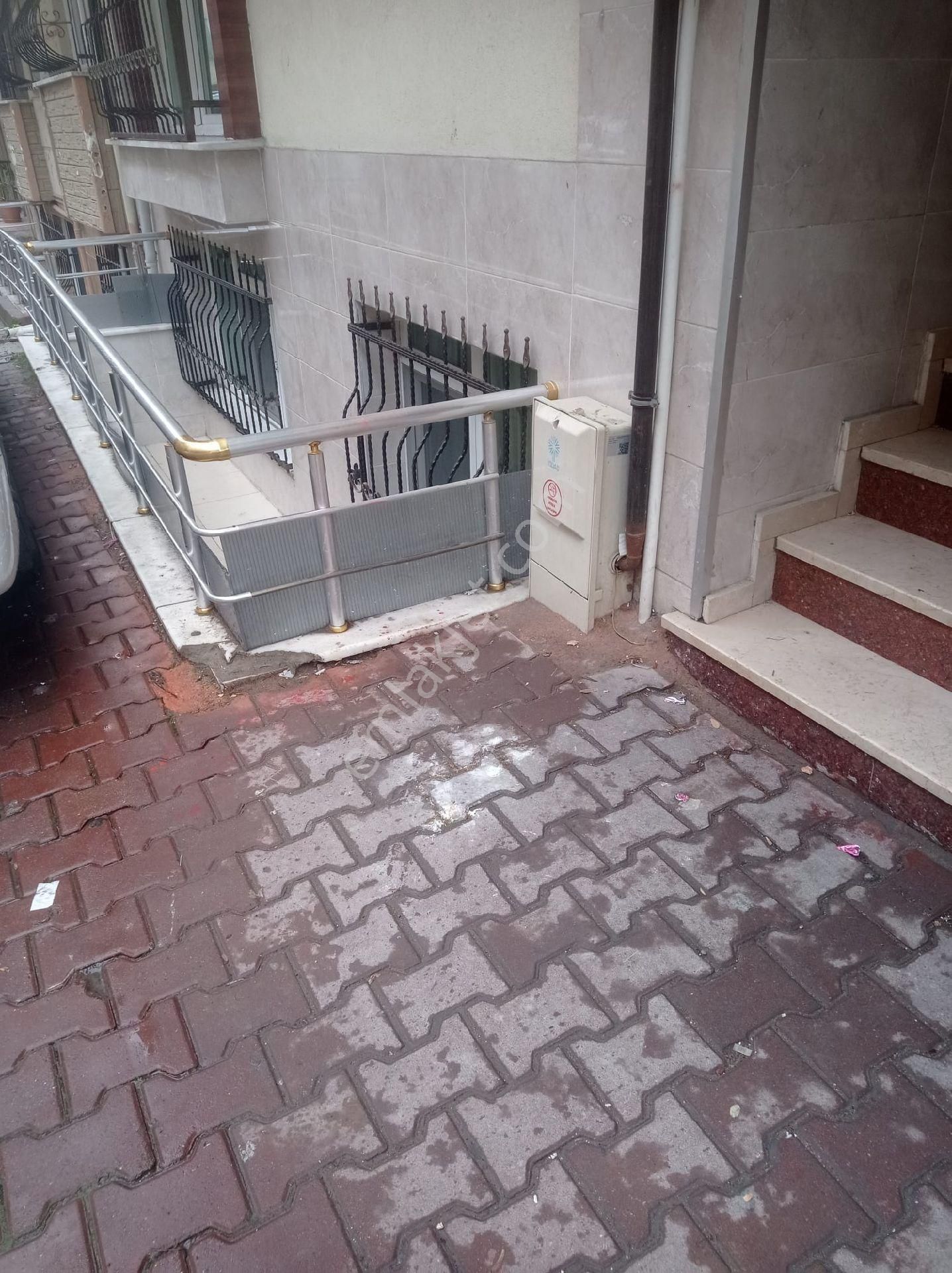 Esenyurt Saadetdere Mh Saadetdere Cami Yakını Daire