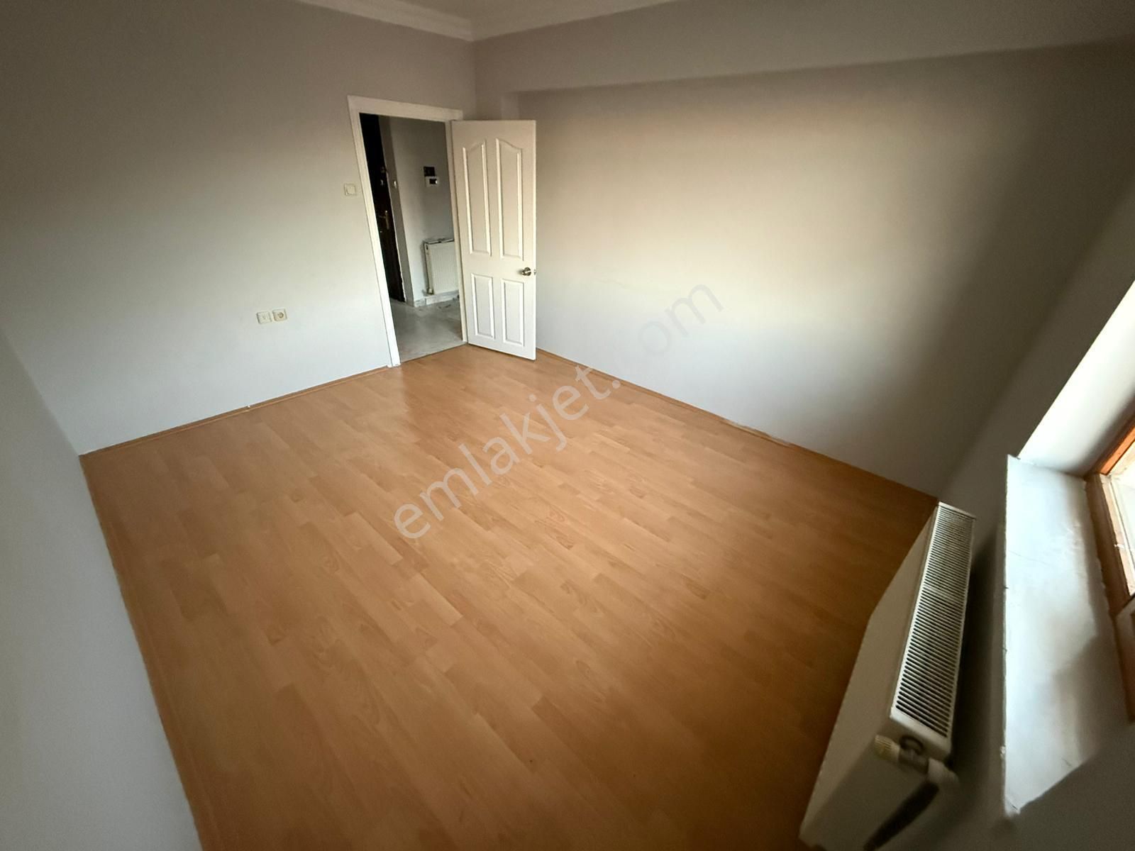 Osmangazi Mahallesinde 3+1 Manzaralı Bağımsız Fırsat Daire - Görsel 12
