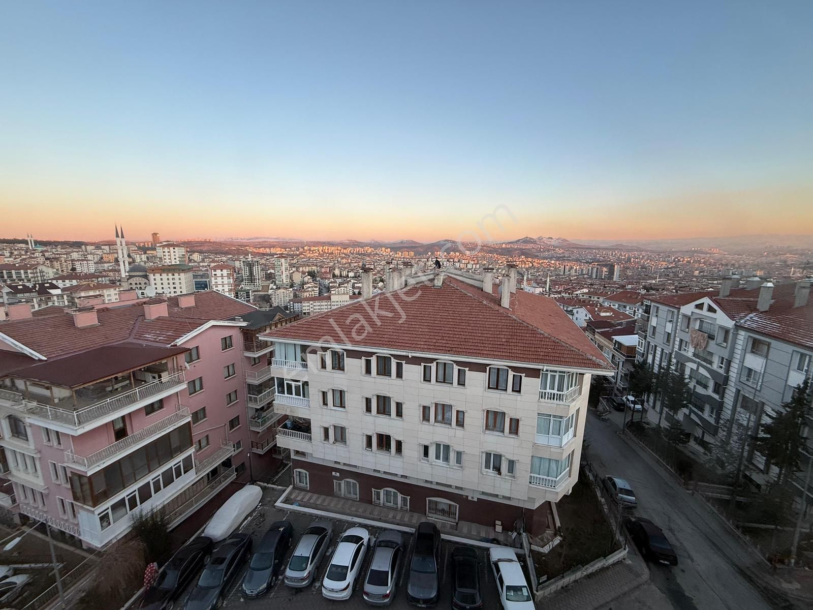 Osmangazi Mahallesinde 3+1 Manzaralı Bağımsız Fırsat Daire - Görsel 9