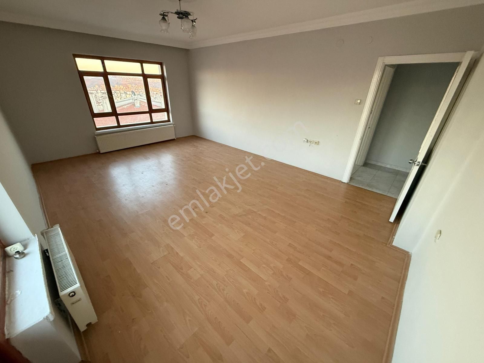 Osmangazi Mahallesinde 3+1 Manzaralı Bağımsız Fırsat Daire - Görsel 13