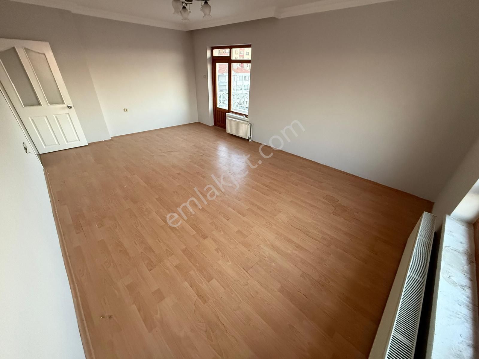 Osmangazi Mahallesinde 3+1 Manzaralı Bağımsız Fırsat Daire - Görsel 14