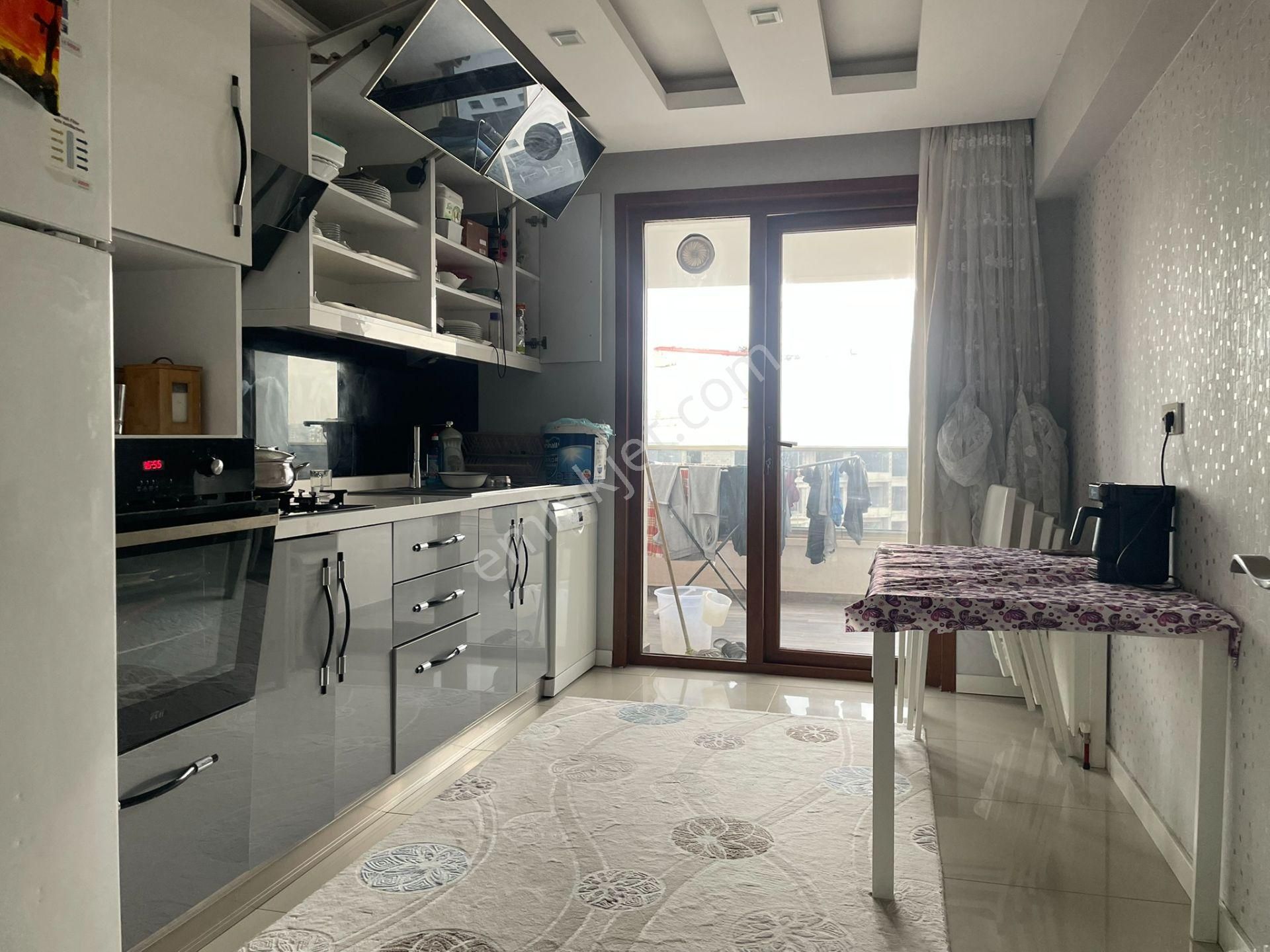 Ufuk Kılıç Emlak'tan 3+1 12.kat Site'de K.otoparklı Güney Cephe Full Yapılı - Görsel 4