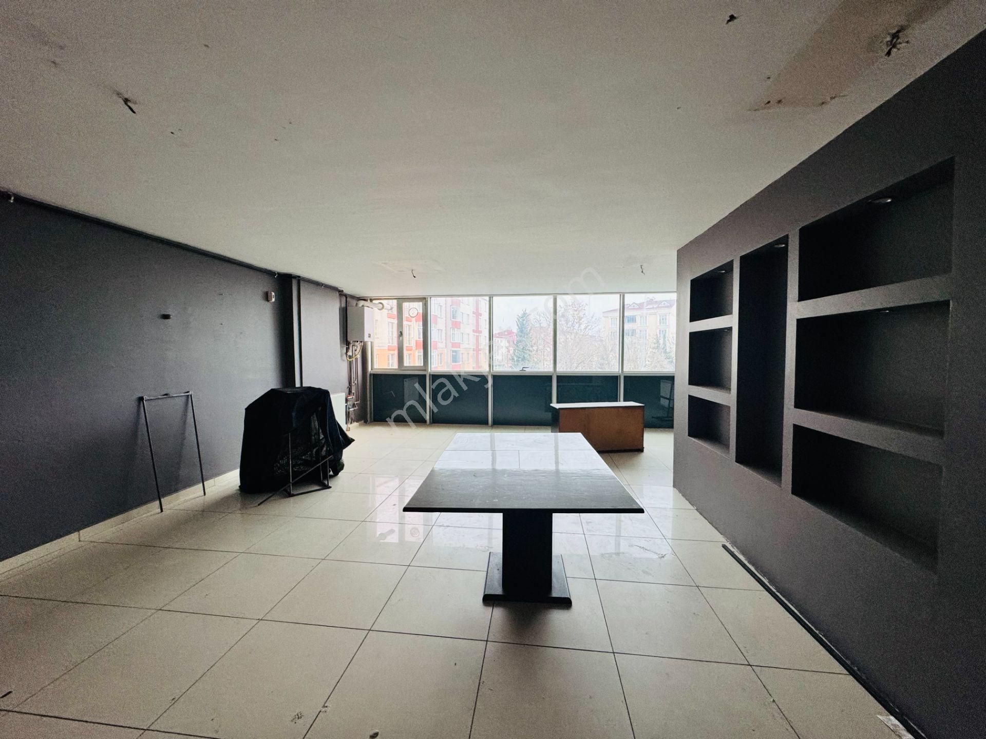 Güven'den Kapaklı'da Belediye'ye Yakın Kombili Satılık Dükkan - Görsel 5