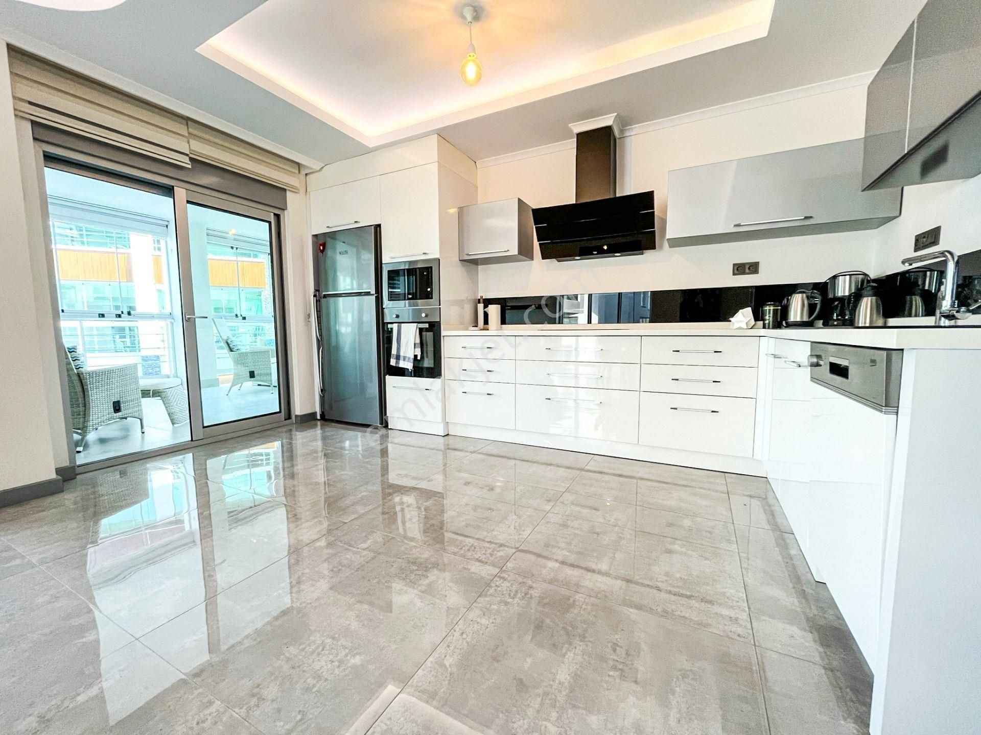 Alanya Oba’da Full Aktiviteli Sitede Eşyalı 2+1 Geniş Daire - Görsel 10