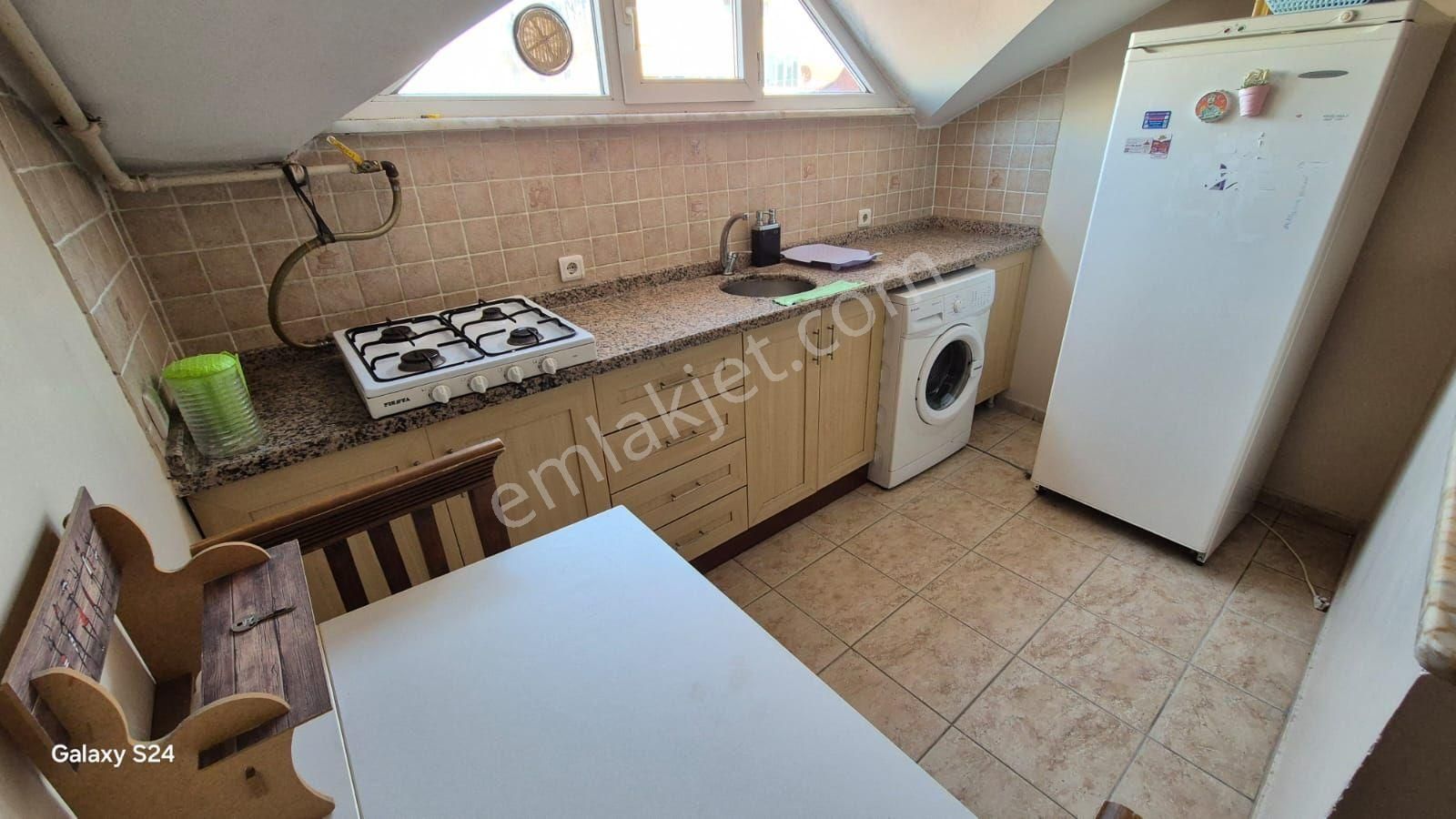 Bahçeli Evler De Kiralık Eşyalı Daire 1+1 Asansörlü Otoparklı - Görsel 13
