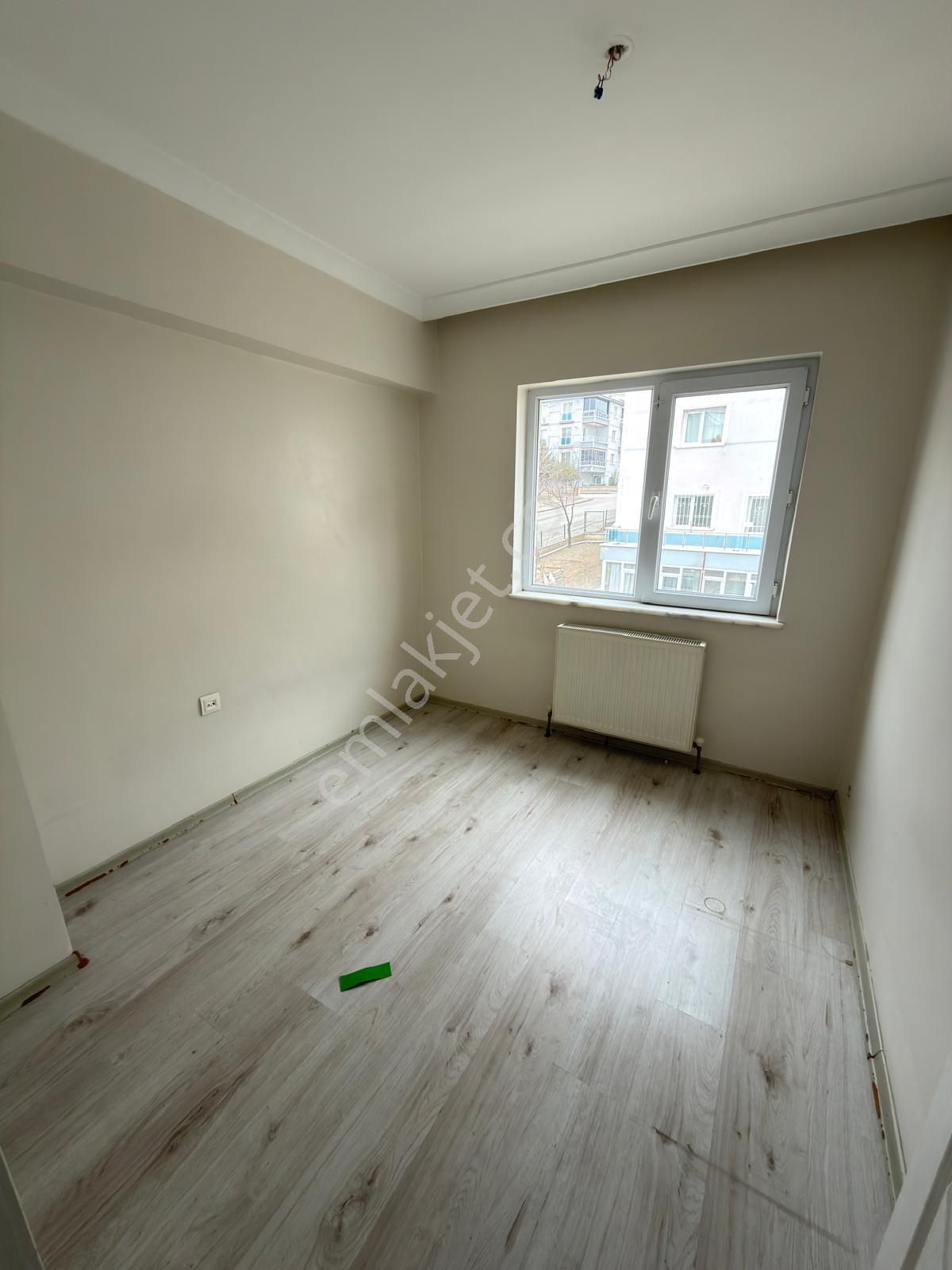 Sincan Malazgirt Mhde Yeni Bina Yapılı 3+1 Harika Konumda Ara Kat Daire - Görsel 11