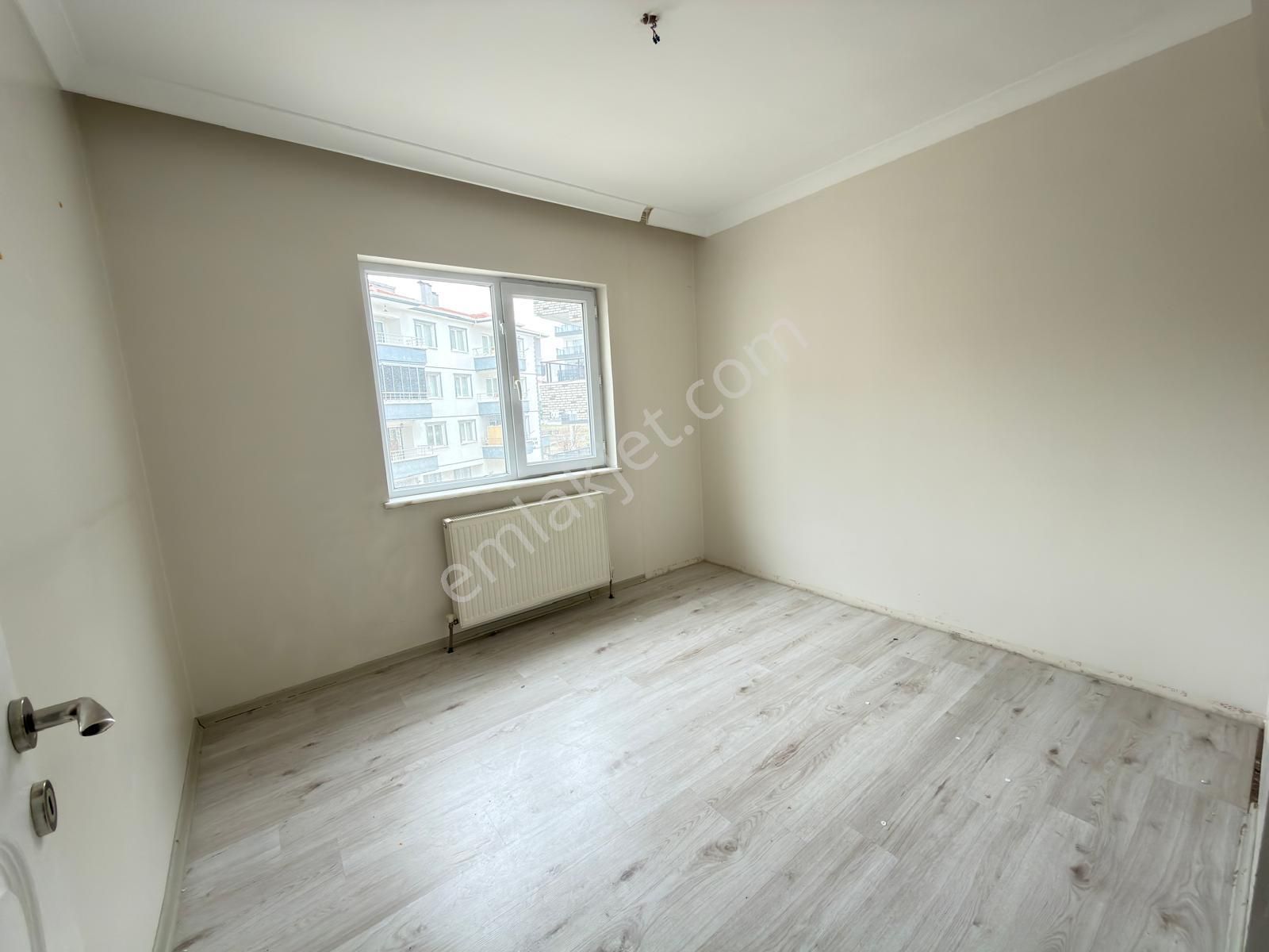 Sincan Malazgirt Mhde Yeni Bina Yapılı 3+1 Harika Konumda Ara Kat Daire - Görsel 10