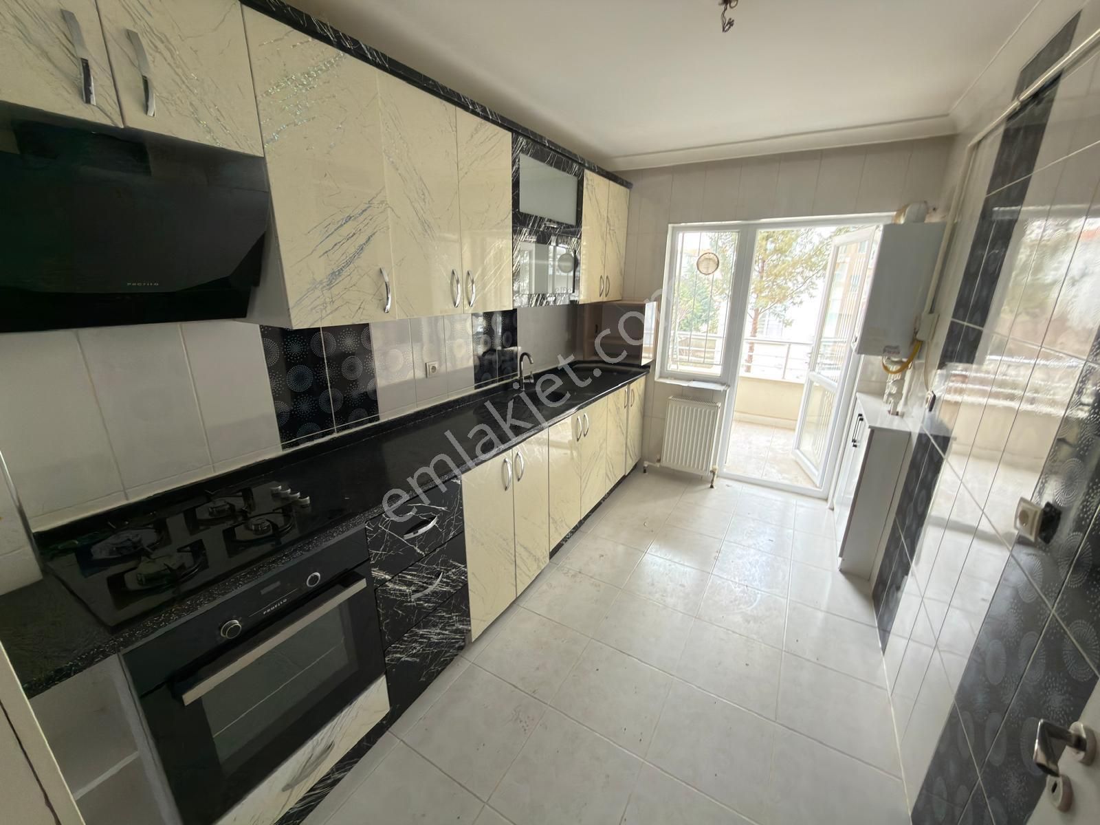 Sincan Malazgirt Mhde Yeni Bina Yapılı 3+1 Harika Konumda Ara Kat Daire - Görsel 4