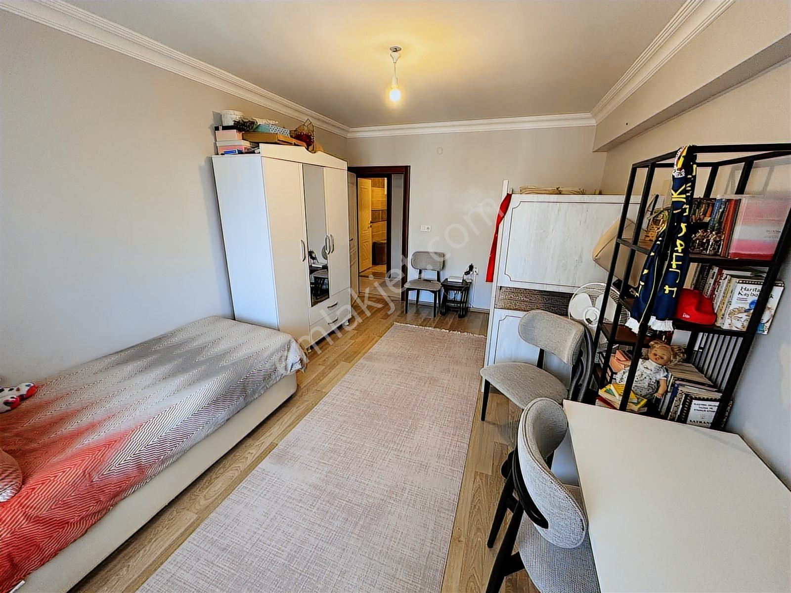 Cumhuryet Mah Nezih Ve Sakin Yerinde Otoparklı Daire - Görsel 20