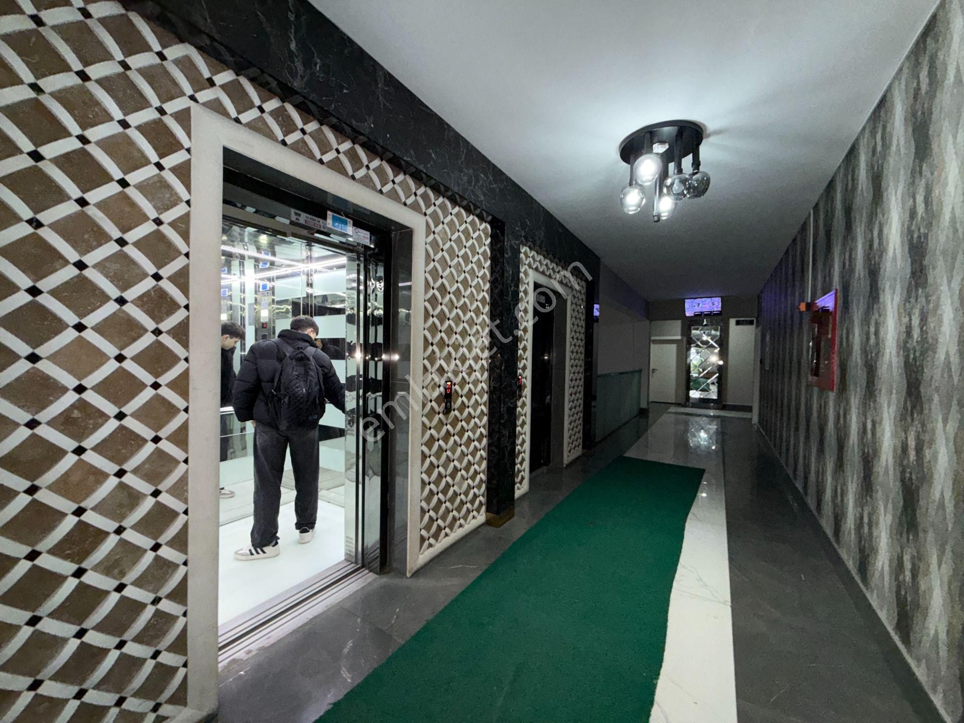 Ufuk Kılıç Emlak'tan Sitede K.otoparklı Şık Yapılı Modern 4+1 Daire - Görsel 33