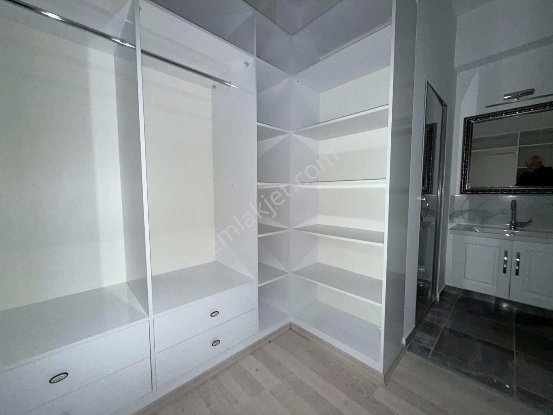 Ufuk Kılıç Emlak'tan Sitede K.otoparklı Şık Yapılı Modern 4+1 Daire - Görsel 21