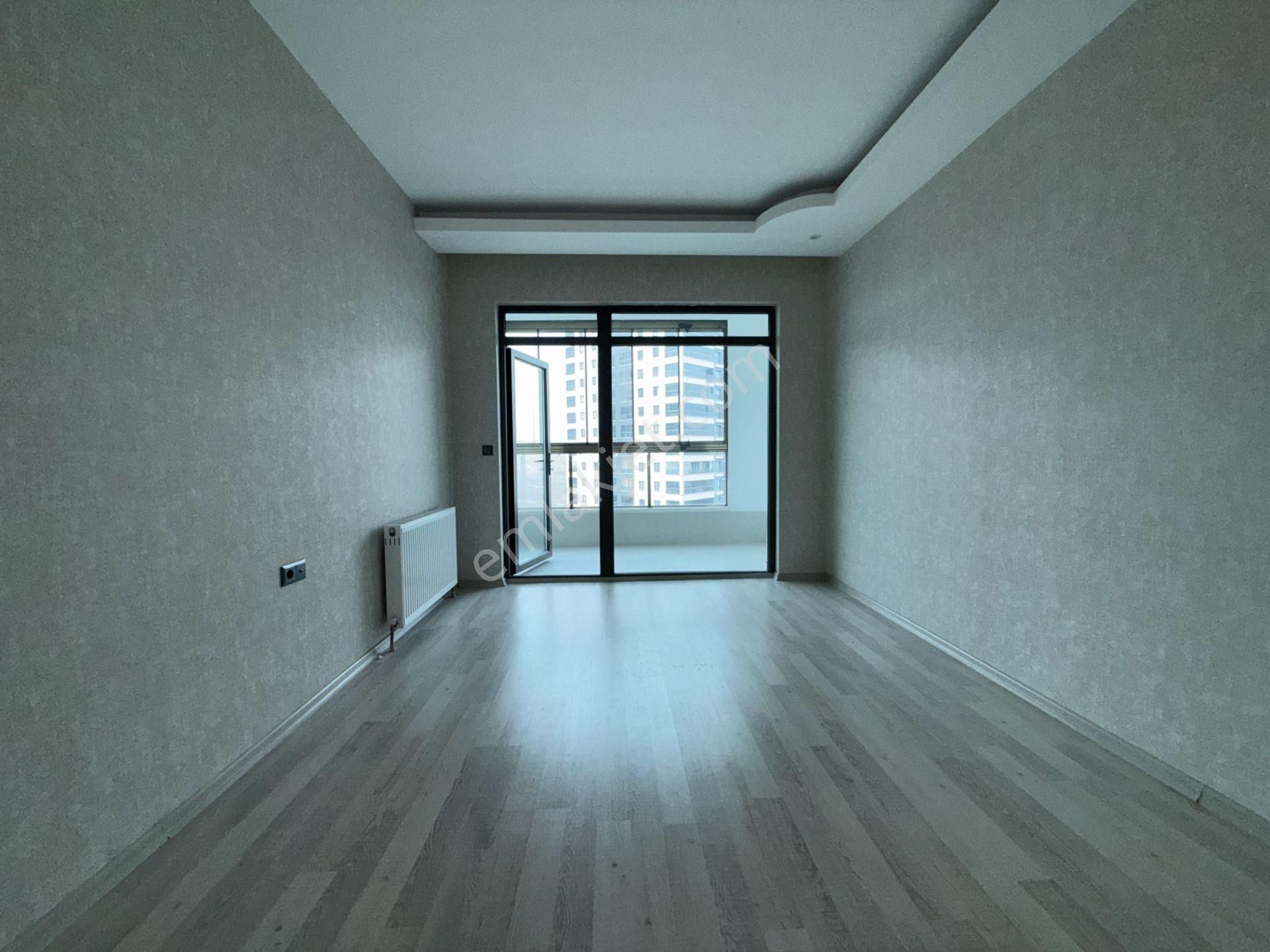 Ufuk Kılıç Emlak'tan Sitede K.otoparklı Şık Yapılı Modern 4+1 Daire - Görsel 19