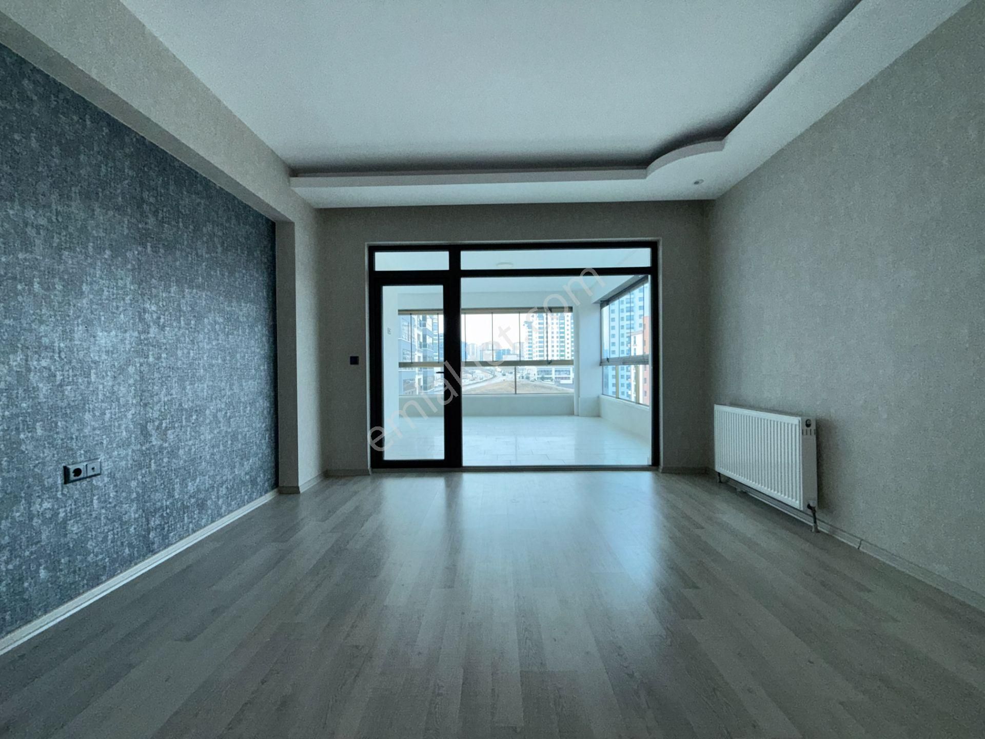 Ufuk Kılıç Emlak'tan Sitede K.otoparklı Şık Yapılı Modern 4+1 Daire - Görsel 12