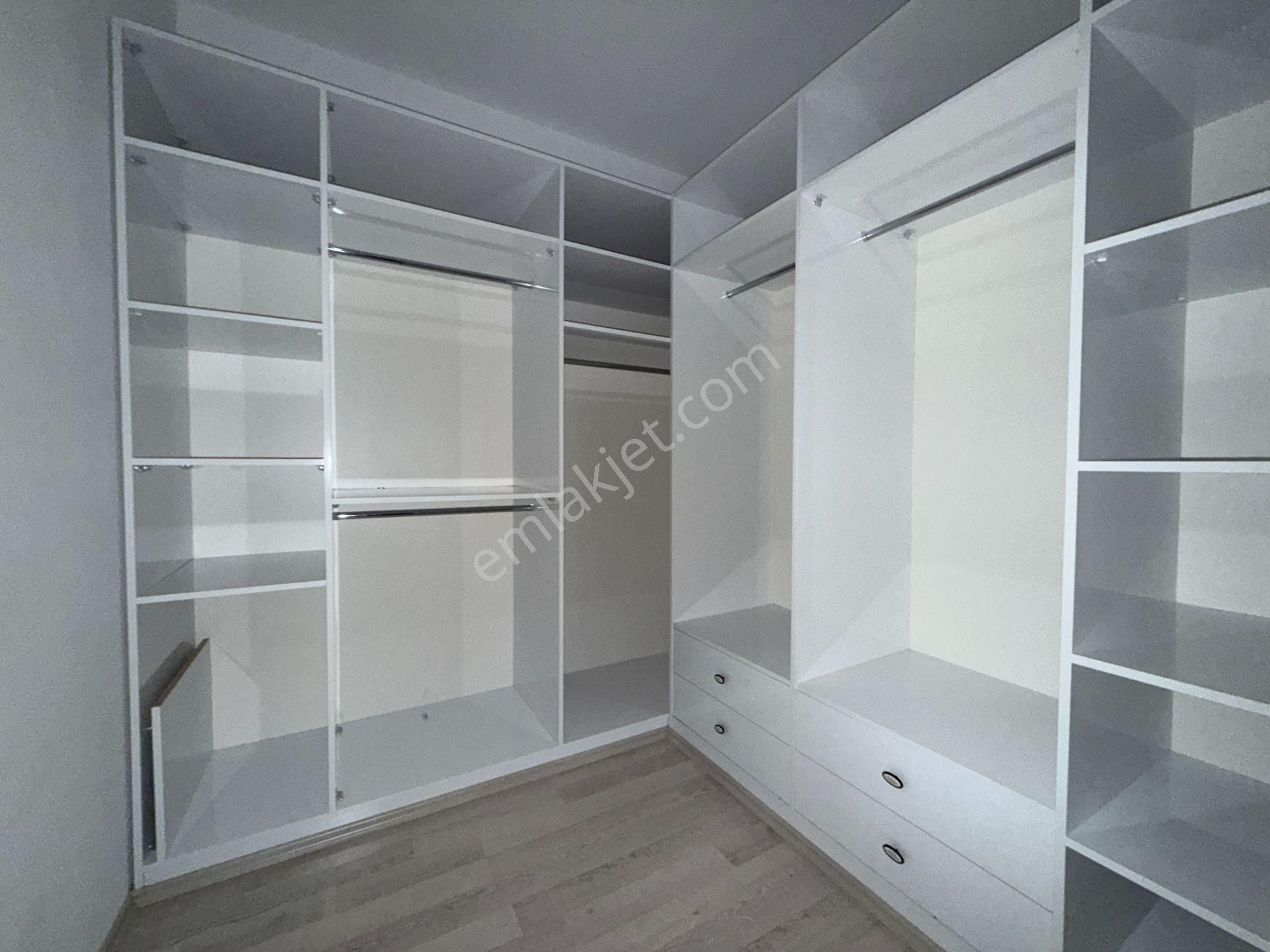 Ufuk Kılıç Emlak'tan Sitede K.otoparklı Şık Yapılı Modern 4+1 Daire - Görsel 22