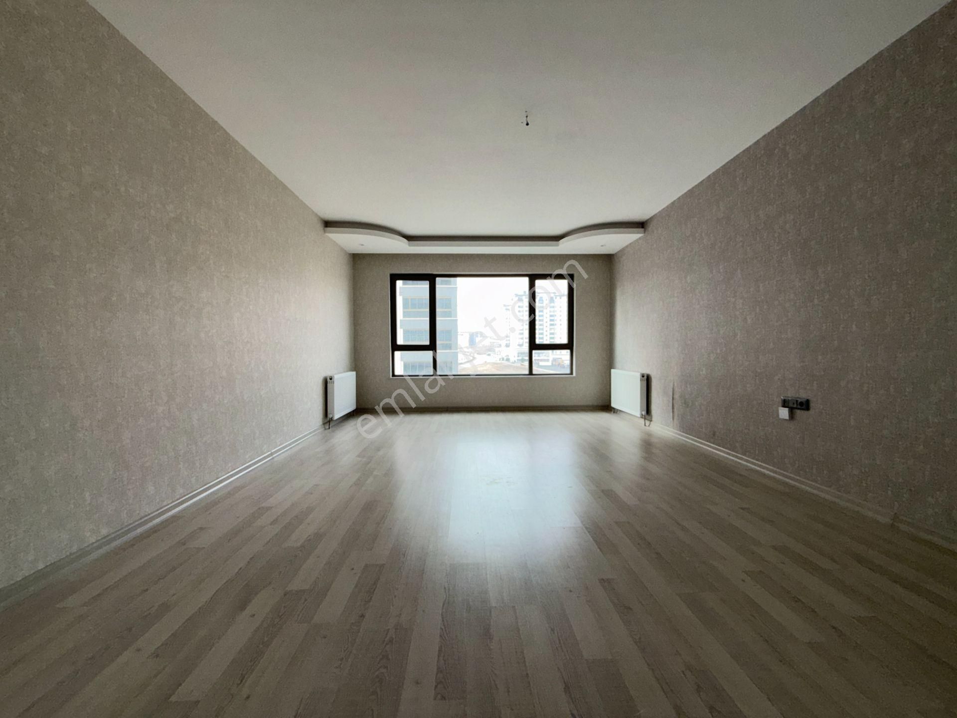 Ufuk Kılıç Emlak'tan Sitede K.otoparklı Şık Yapılı Modern 4+1 Daire - Görsel 8