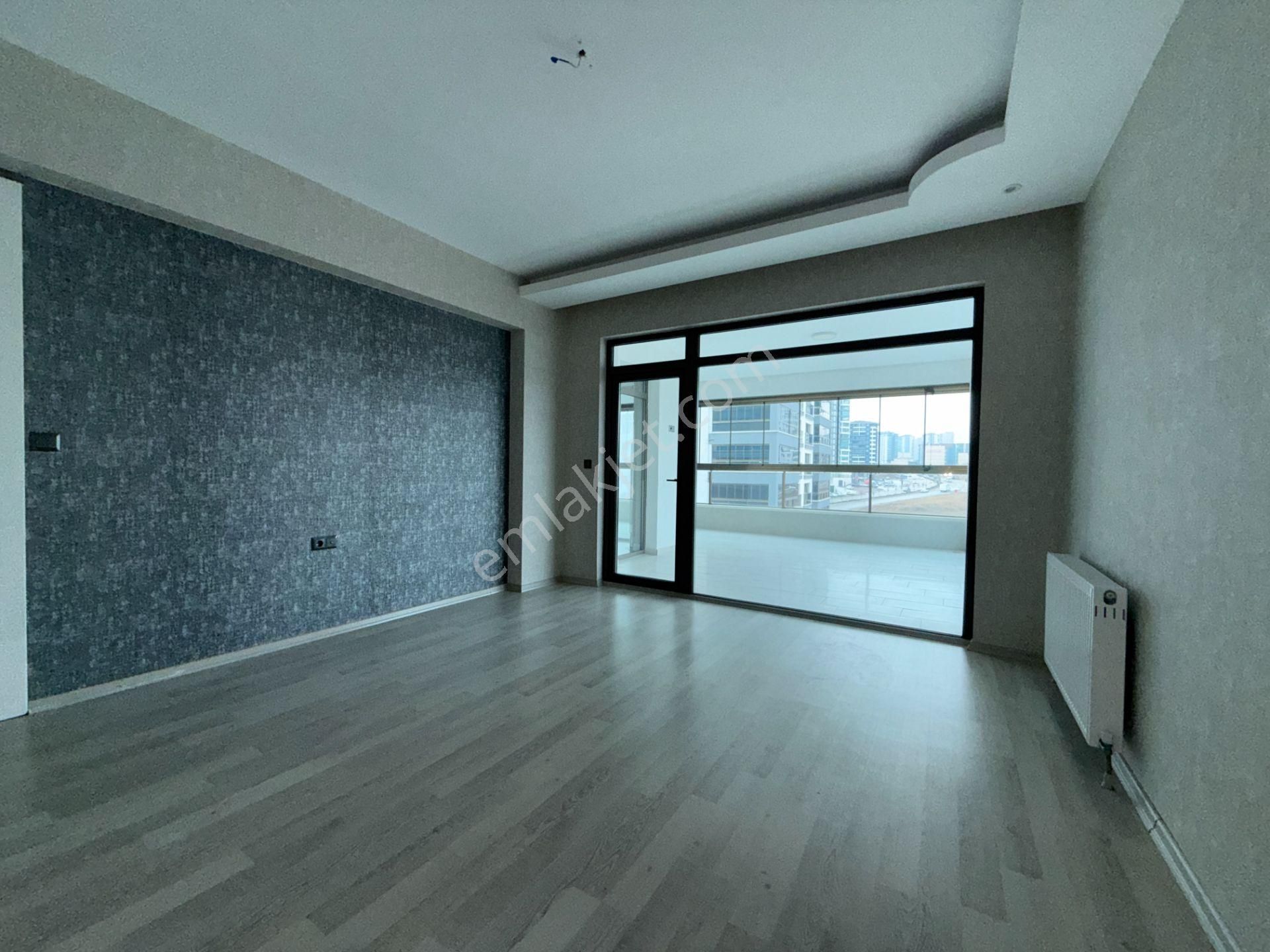 Ufuk Kılıç Emlak'tan Sitede K.otoparklı Şık Yapılı Modern 4+1 Daire - Görsel 14