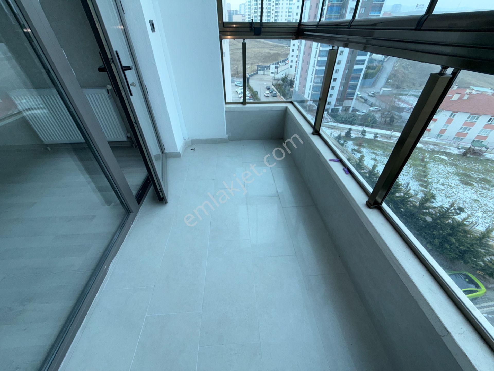 Ufuk Kılıç Emlak'tan Sitede K.otoparklı Şık Yapılı Modern 4+1 Daire - Görsel 25