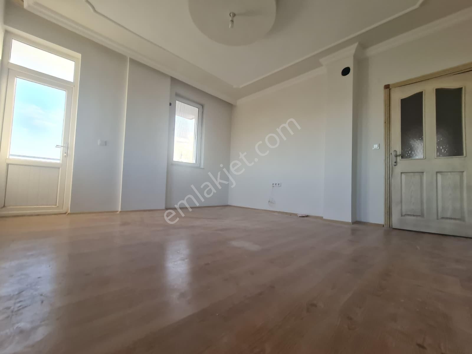 V.aydoğmuş Mh.cumartesi Pazar Yakını İskanlı Katta 2+1 Satılık Konut - Görsel 3