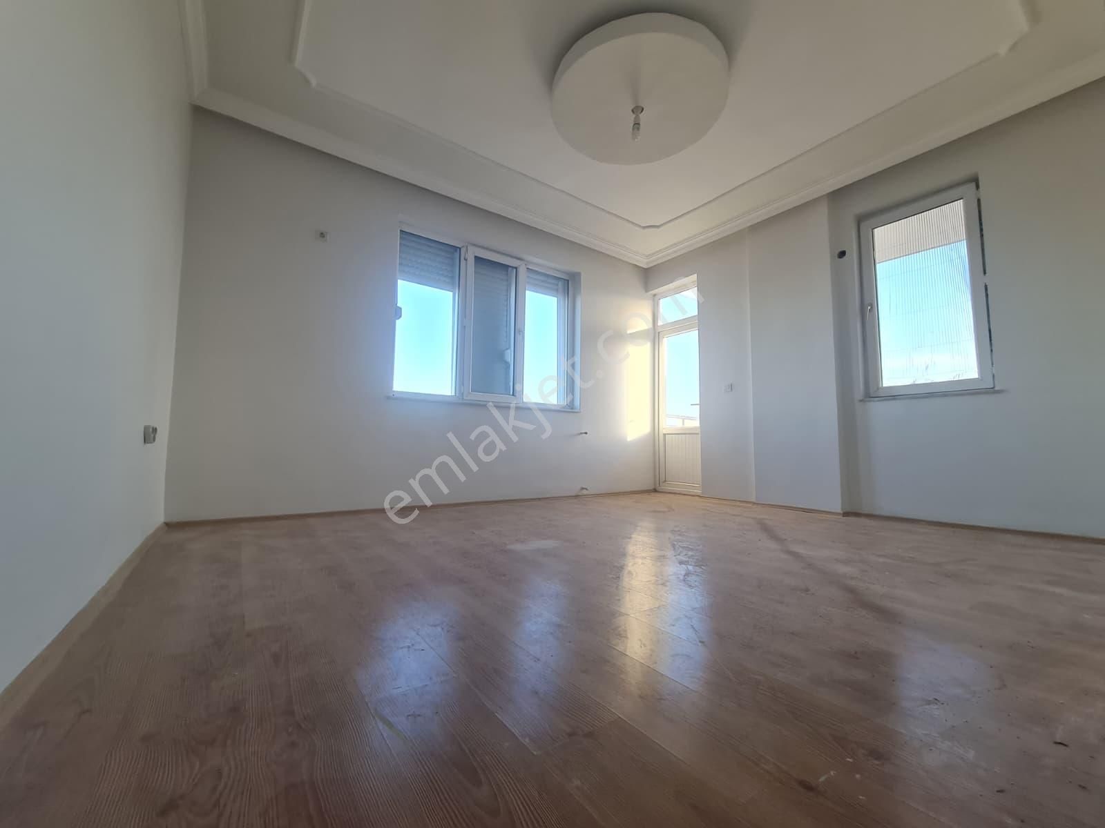 V.aydoğmuş Mh.cumartesi Pazar Yakını İskanlı Katta 2+1 Satılık Konut