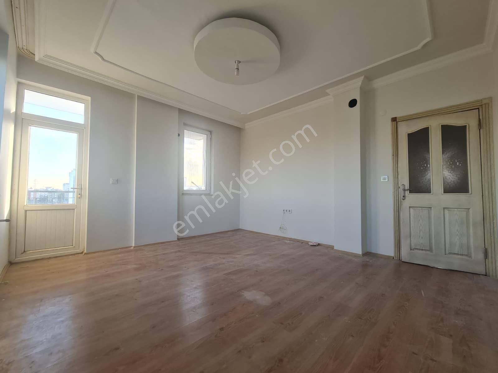 V.aydoğmuş Mh.cumartesi Pazar Yakını İskanlı Katta 2+1 Satılık Konut - Görsel 4