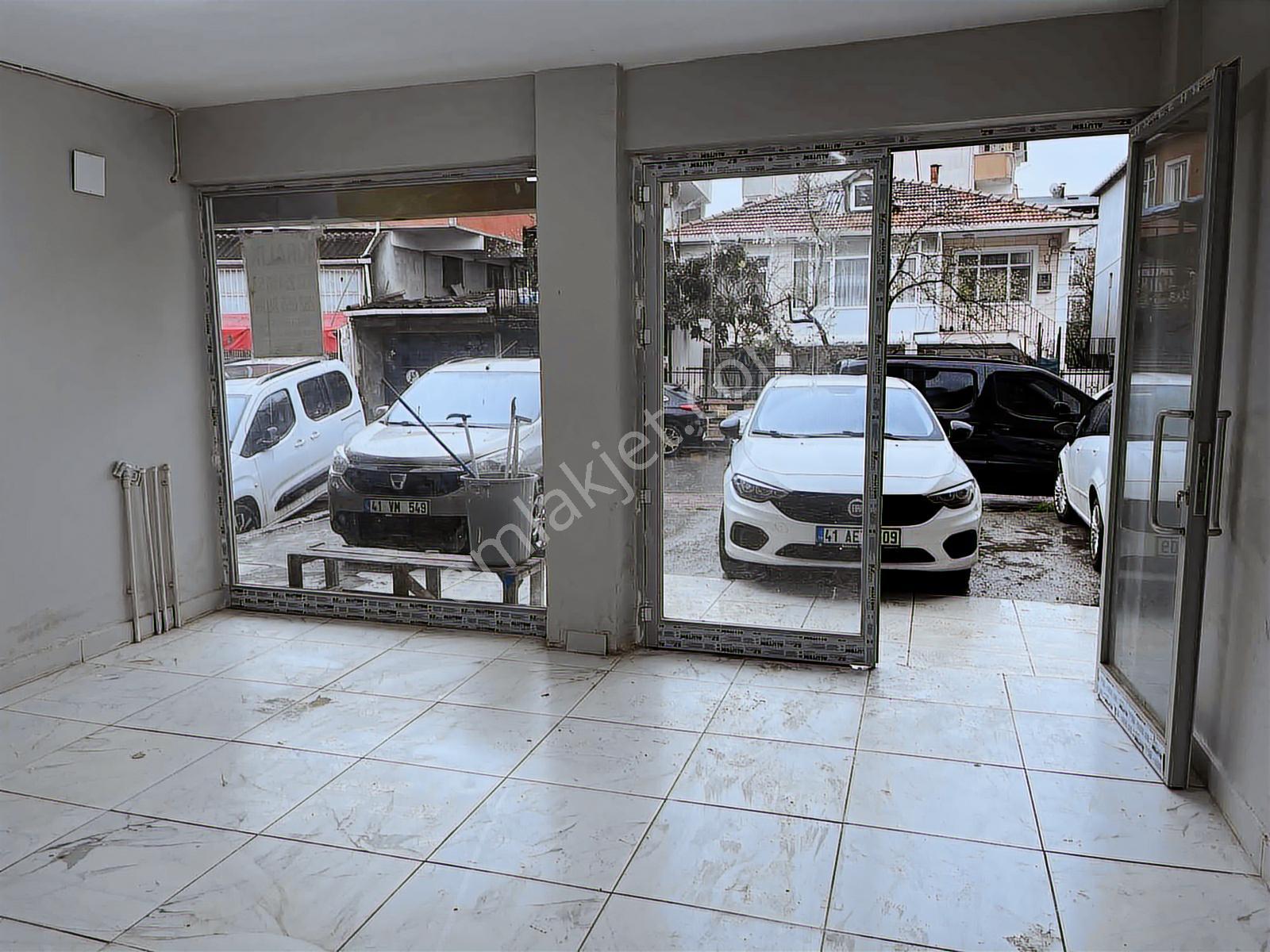 Esatbey Caddesi Üzerinde Sanayi Elektriği Olan İskanlı Dükkan