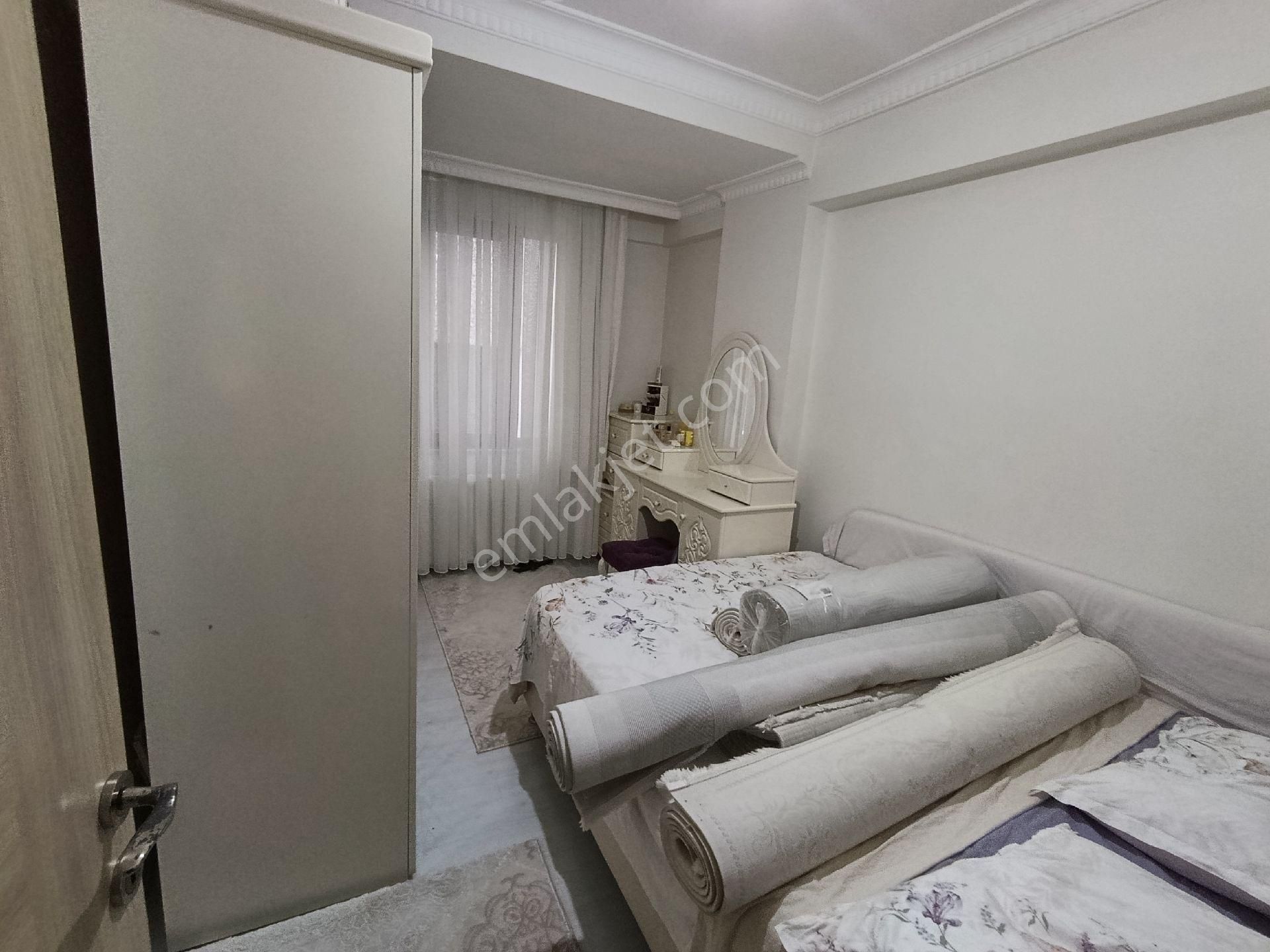 Hicret Emlaktan Esenler Tuna Mah.2+1 75 M2 Satılık Daire Acil - Görsel 8