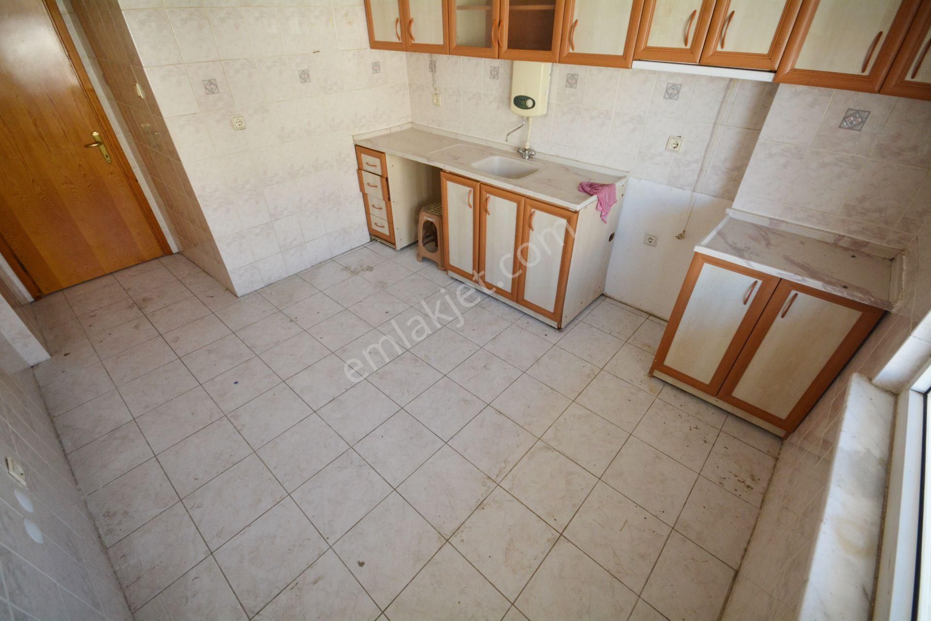 ▀ Jet Emlaktan Altınkum'da Ayrı Mutfaklı Kiralık 2+1 Daire - Görsel 2