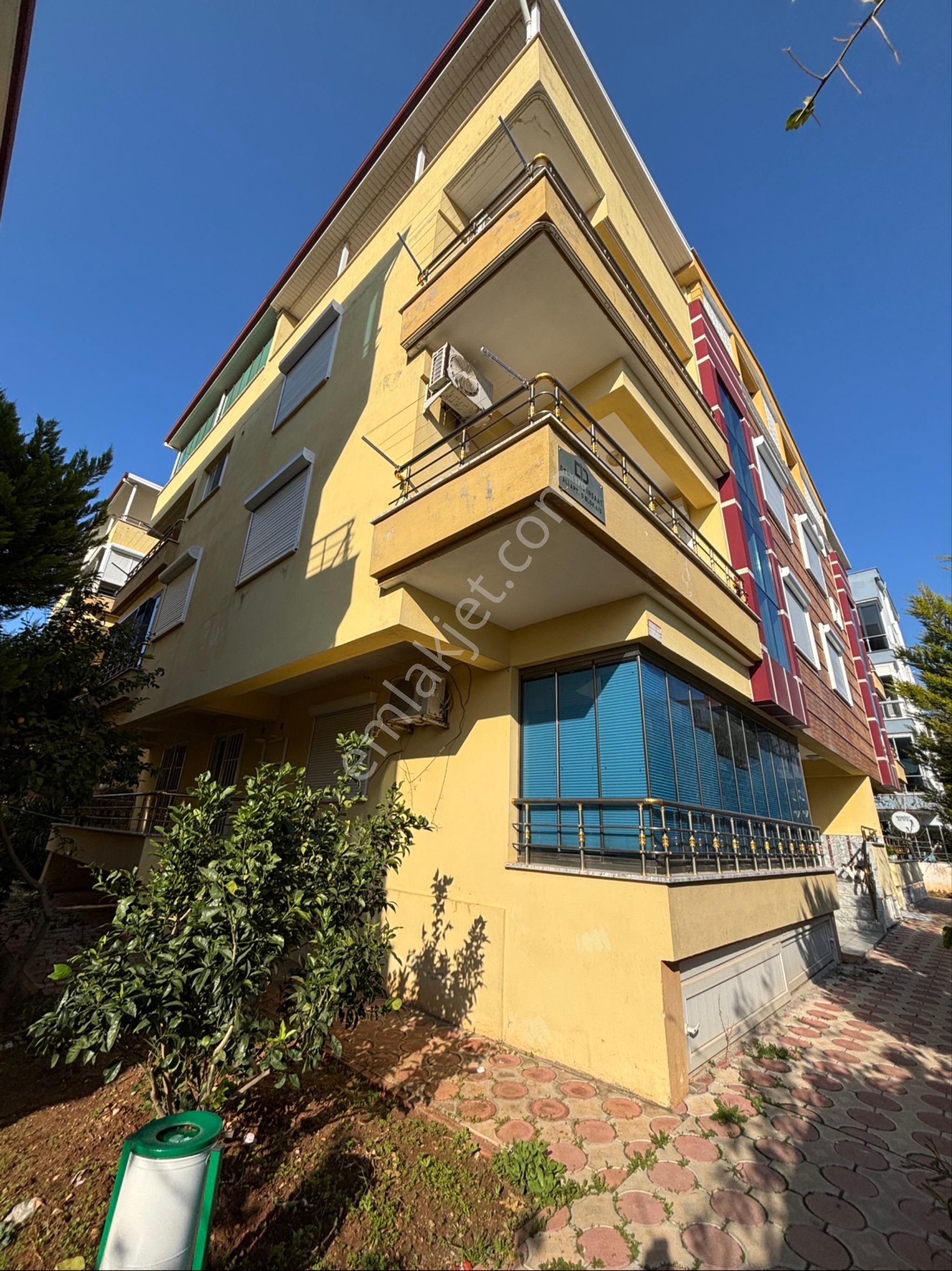 🏡 Efeler Mahallesi Satılık 2+1 Ayrı Mutfak Geniş Daire