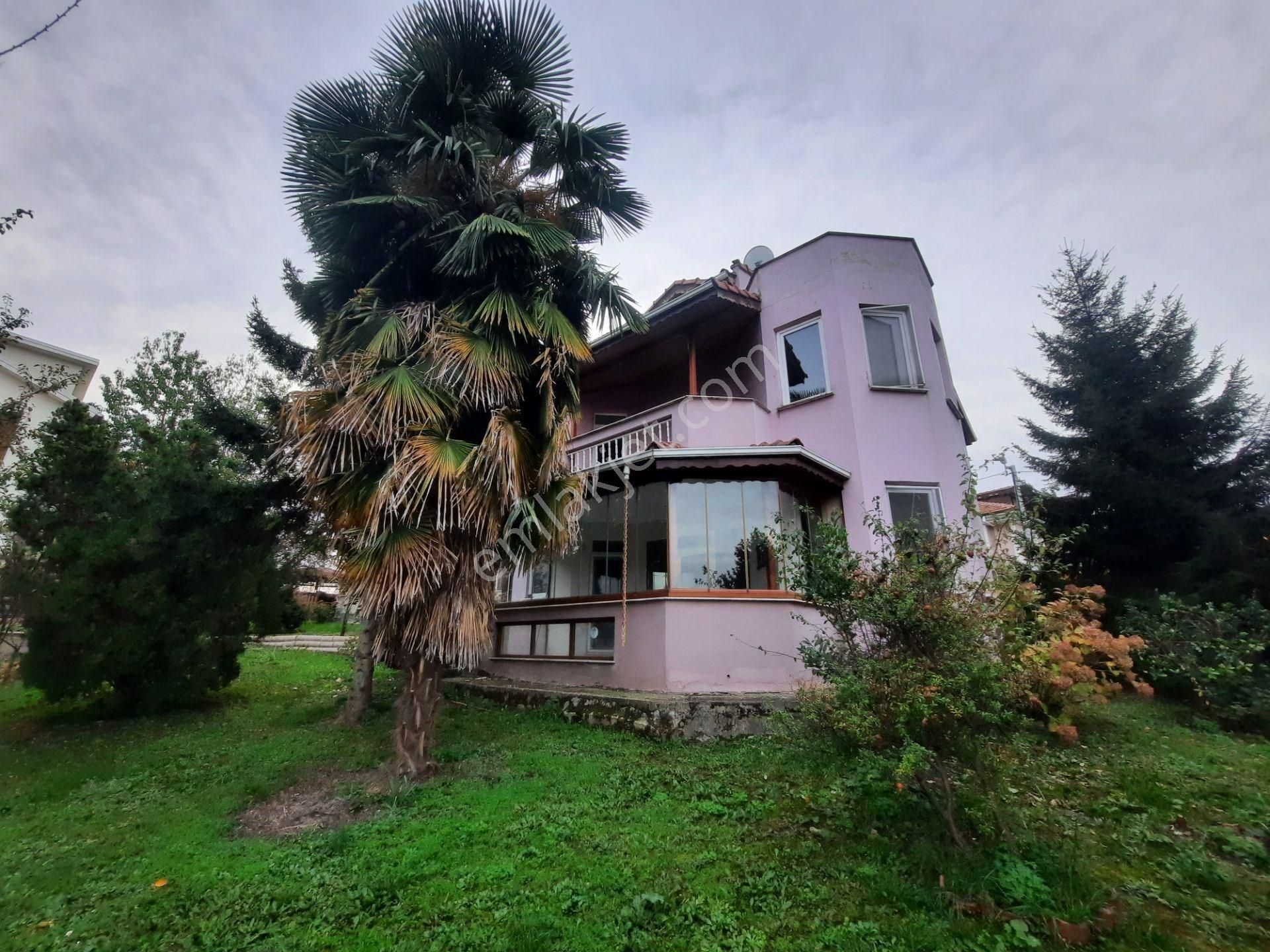 Altın Emlak'tan Bahçecik Vadikent Sitesinde Kiralık Villa