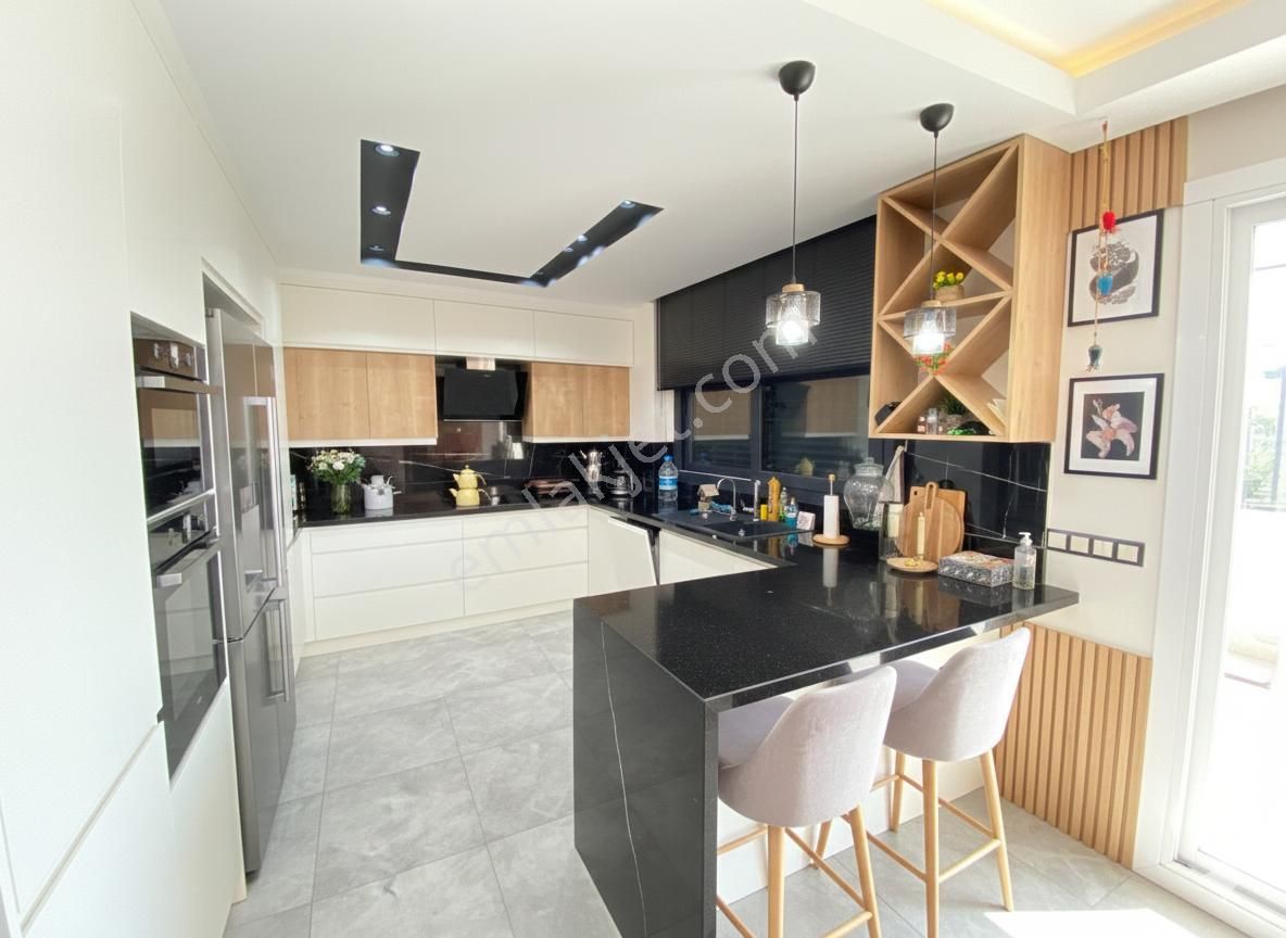 Doğanbey De Full Eşyalı Havuzlu Denize Yakın Satılık 3+1 Villa - Görsel 5