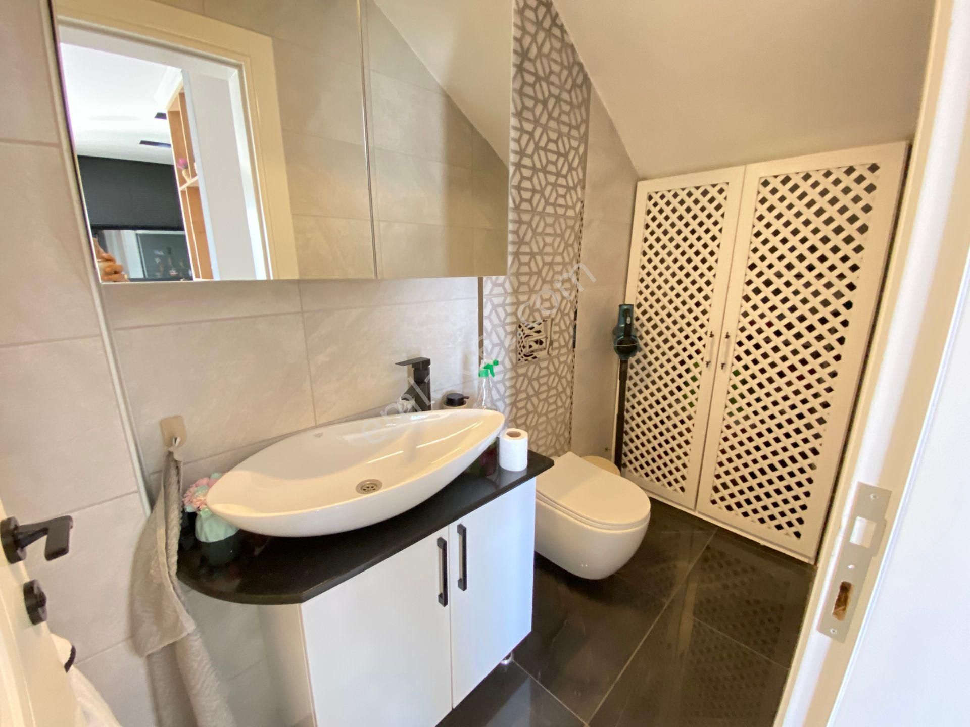 Doğanbey De Full Eşyalı Havuzlu Denize Yakın Satılık 3+1 Villa - Görsel 10