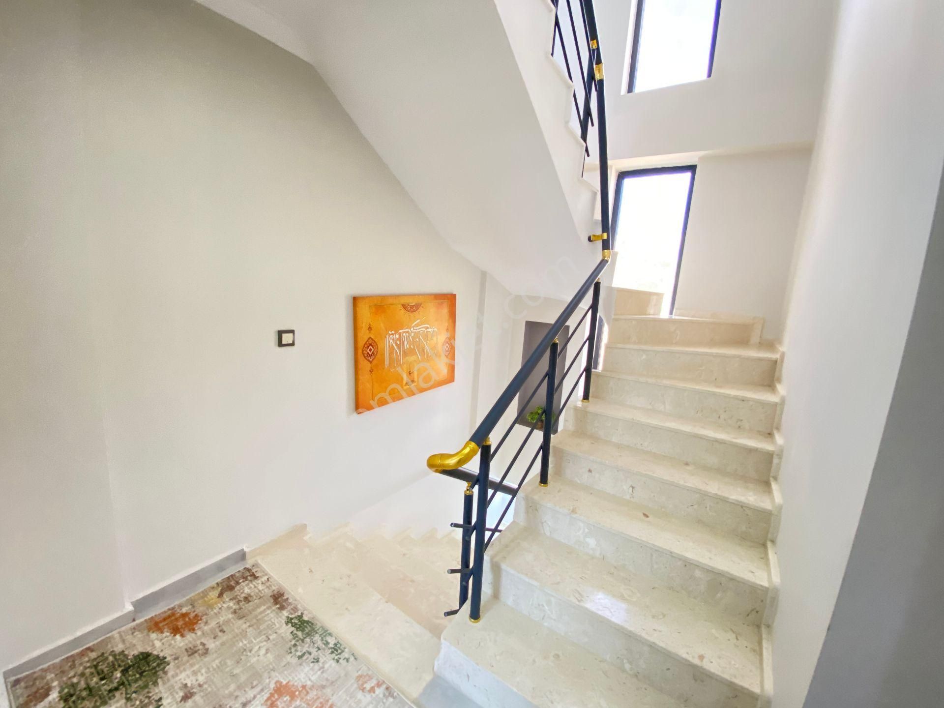 Doğanbey De Full Eşyalı Havuzlu Denize Yakın Satılık 3+1 Villa - Görsel 19