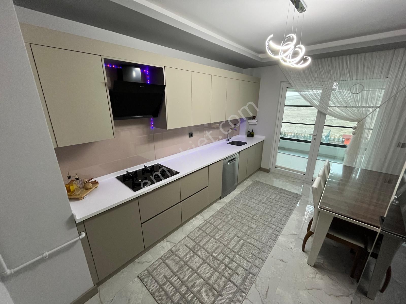 Törekent Botanikte Hastane Ve Metro Ortası Ara Kata E. Banyolu Lüx Daire ! - Görsel 2