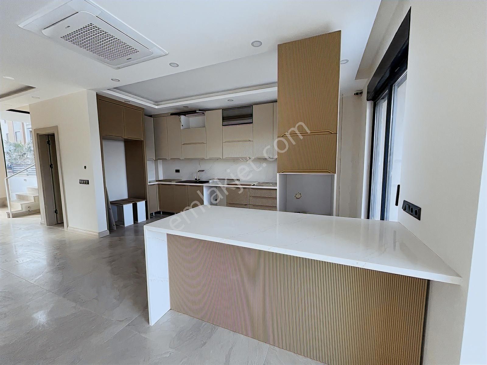 Döşemealtı Satılık Dubleks Ultra Lüks Yüzme Havuzlu İkiz Villa - Görsel 31