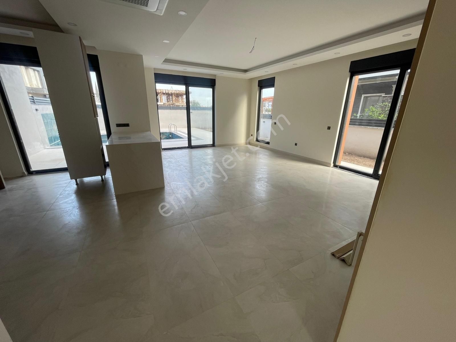 Döşemealtı Satılık Dubleks Ultra Lüks Yüzme Havuzlu İkiz Villa - Görsel 15