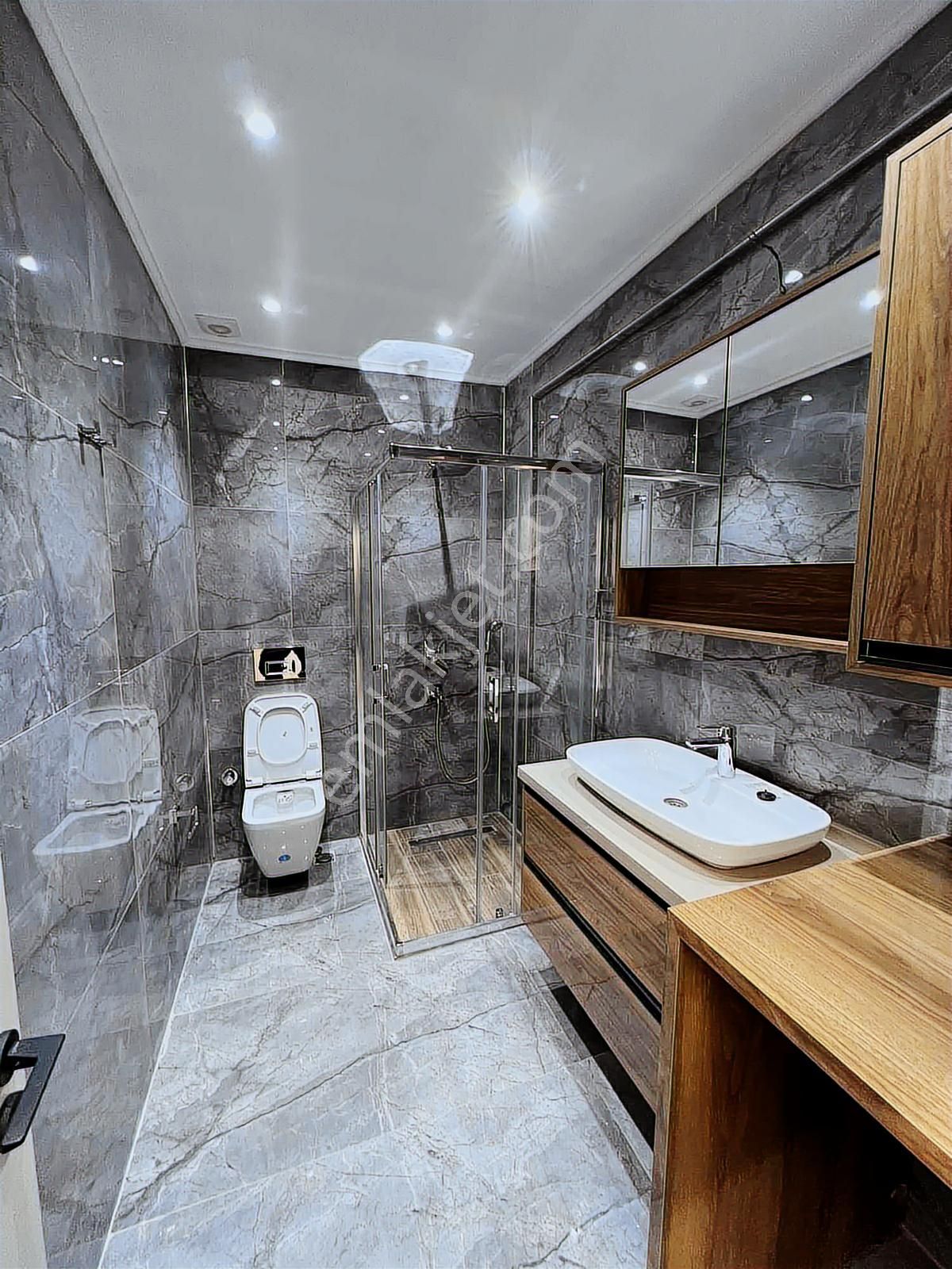 Menderes Devlet Hastanesine Yakın Modern 3+1 Geniş Villa - Görsel 4