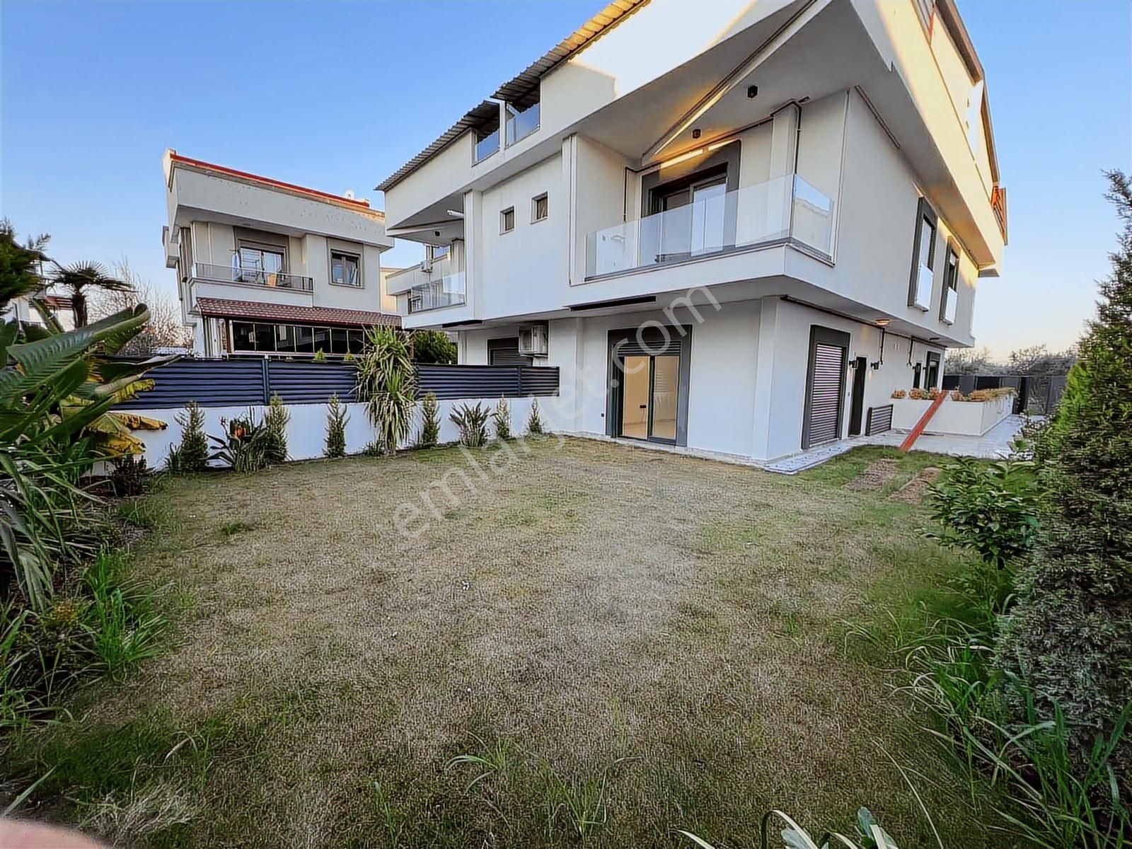 Menderes Devlet Hastanesine Yakın Modern 3+1 Geniş Villa - Görsel 2