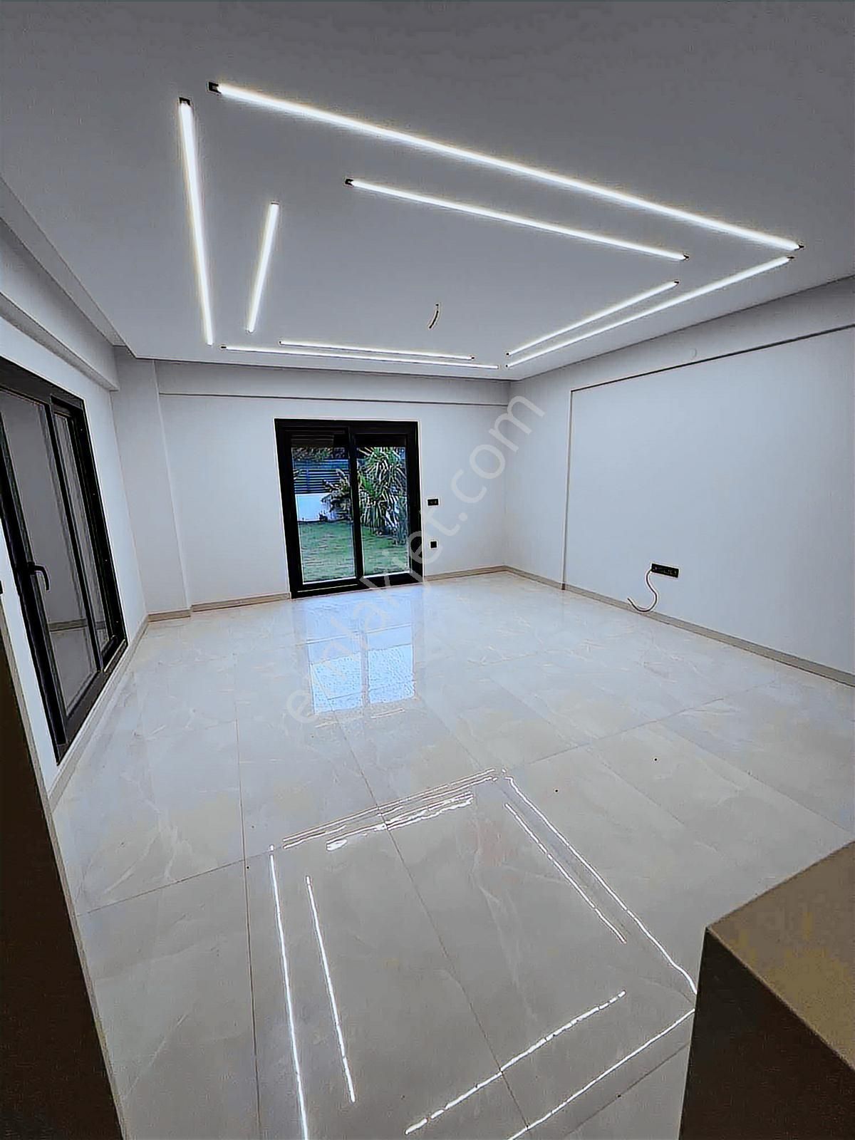 Menderes Devlet Hastanesine Yakın Modern 3+1 Geniş Villa - Görsel 14