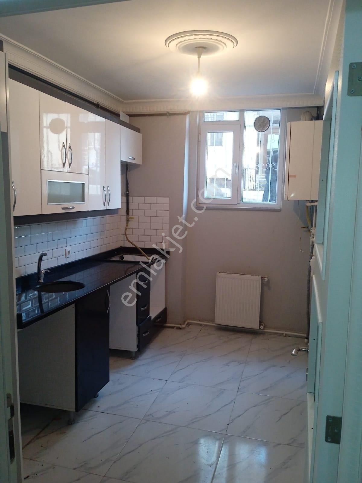 Bayramtepe Mahalle Arası 2+1 Boyalı Kiralık Daire - Görsel 11