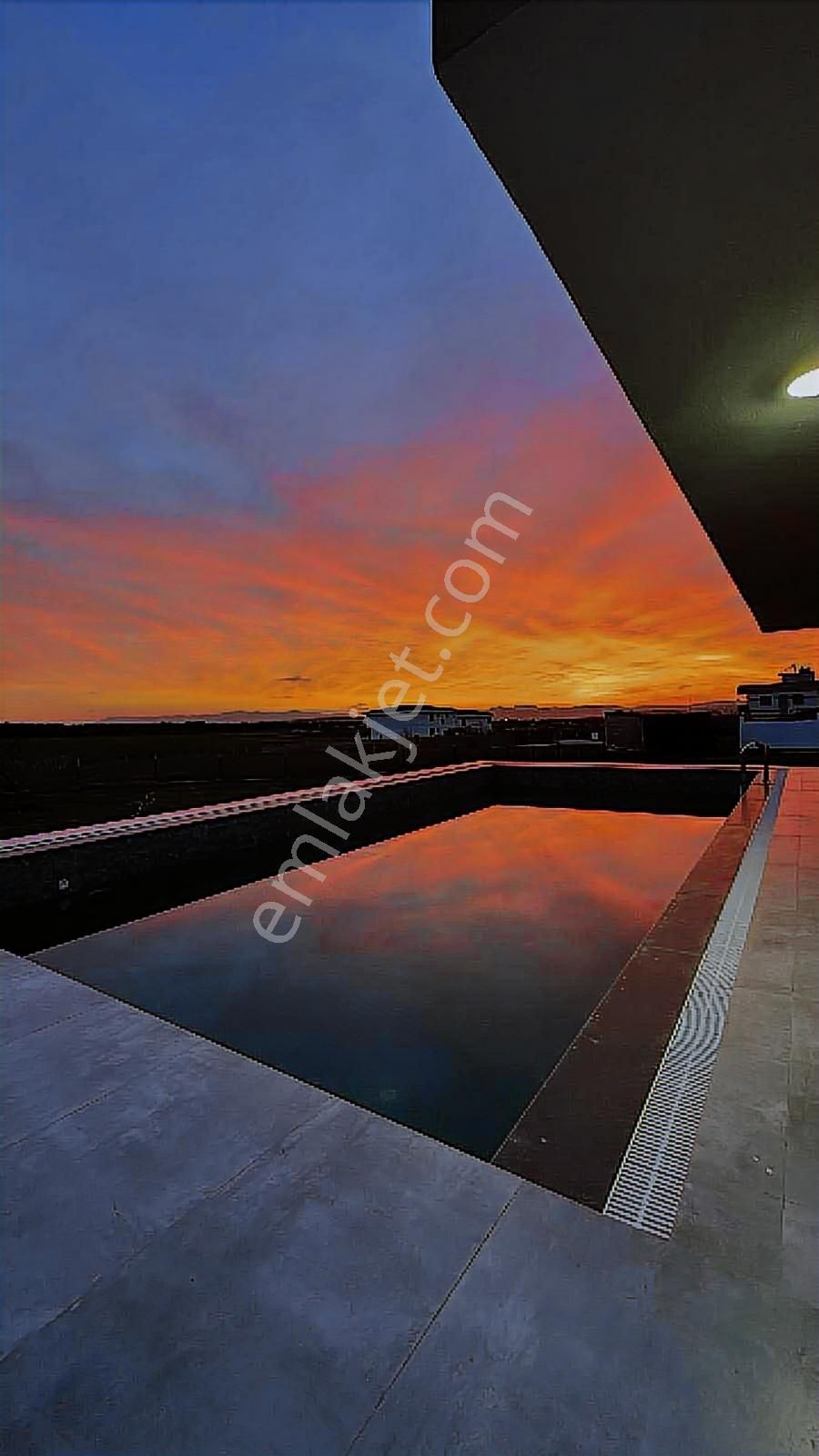 Buca Karacaağaç'ta 1750m2 Arazi İçinde Lüx Eşyalı 2+1 Havuzlu Ev - Görsel 31