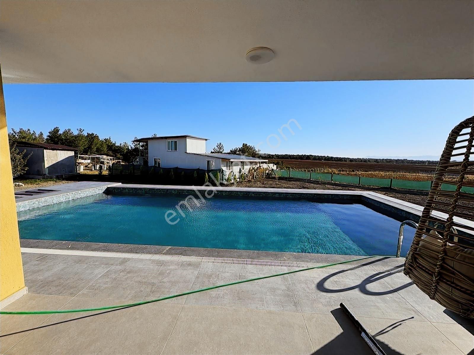 Buca Karacaağaç'ta 1750m2 Arazi İçinde Lüx Eşyalı 2+1 Havuzlu Ev - Görsel 33