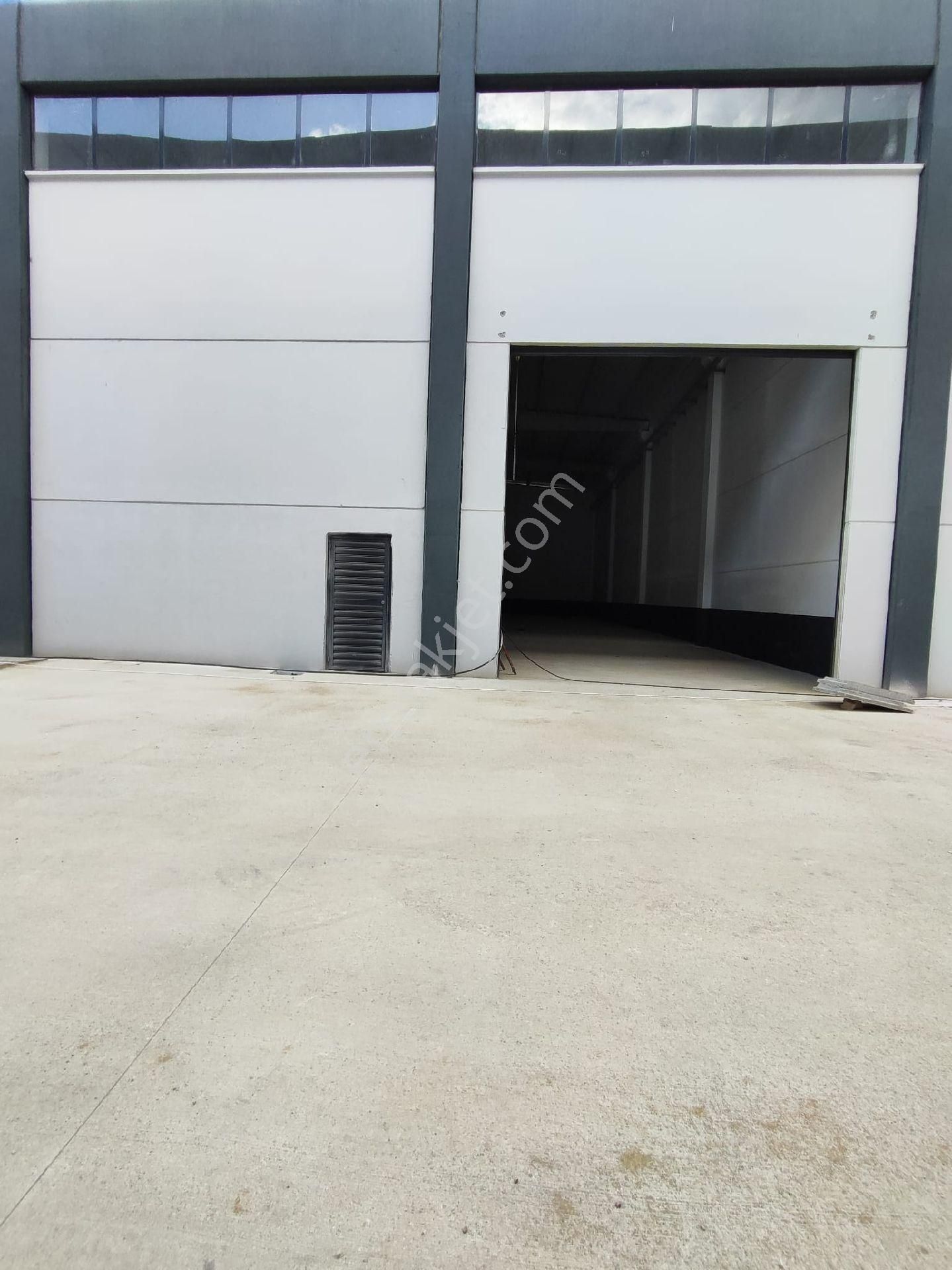 Eskihisar Mevkisinde 500 M2 Kiralık Hol - Görsel 4