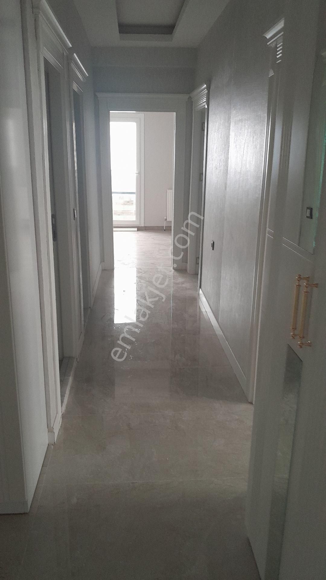 Diyarbakır Yenişehir Mahallesi'nde Araştırma Hastanesine Yakın 2+1 Ve 3+1 Odalı Daire - Görsel 11