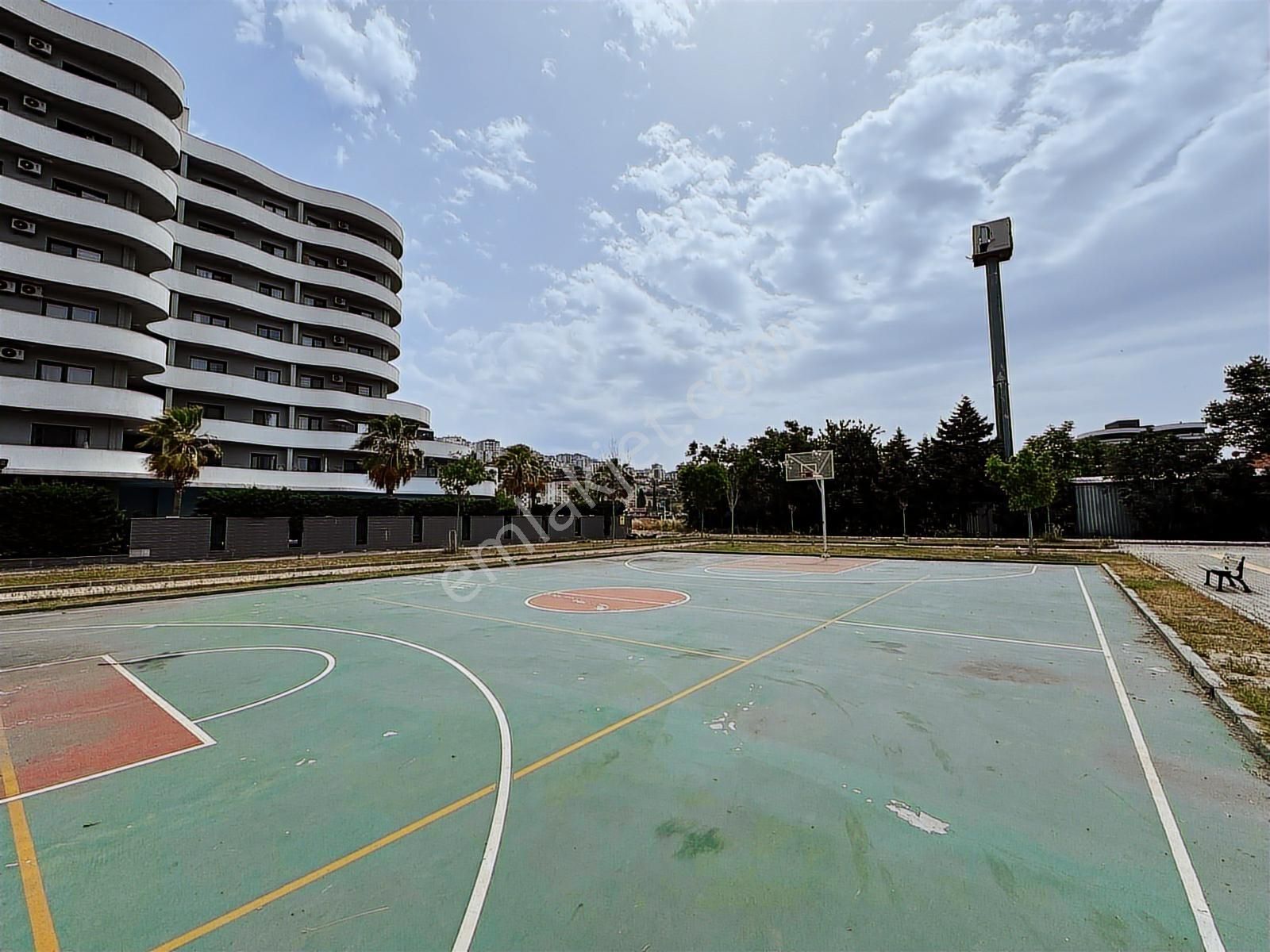 Çiğli Balatçıkta Satılık 1+1 Geniş Teraslı Havuzlu Lüx Daire - Görsel 11