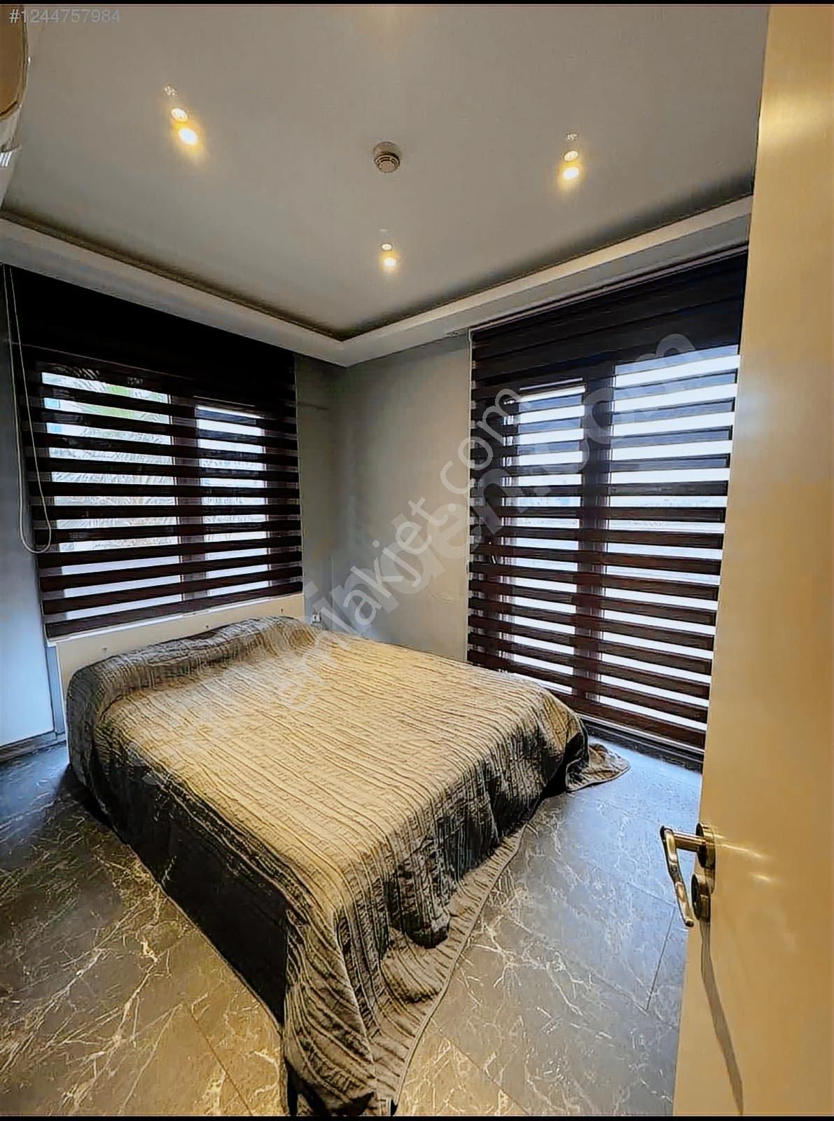 Çiğli Balatçıkta Satılık 1+1 Geniş Teraslı Havuzlu Lüx Daire - Görsel 9