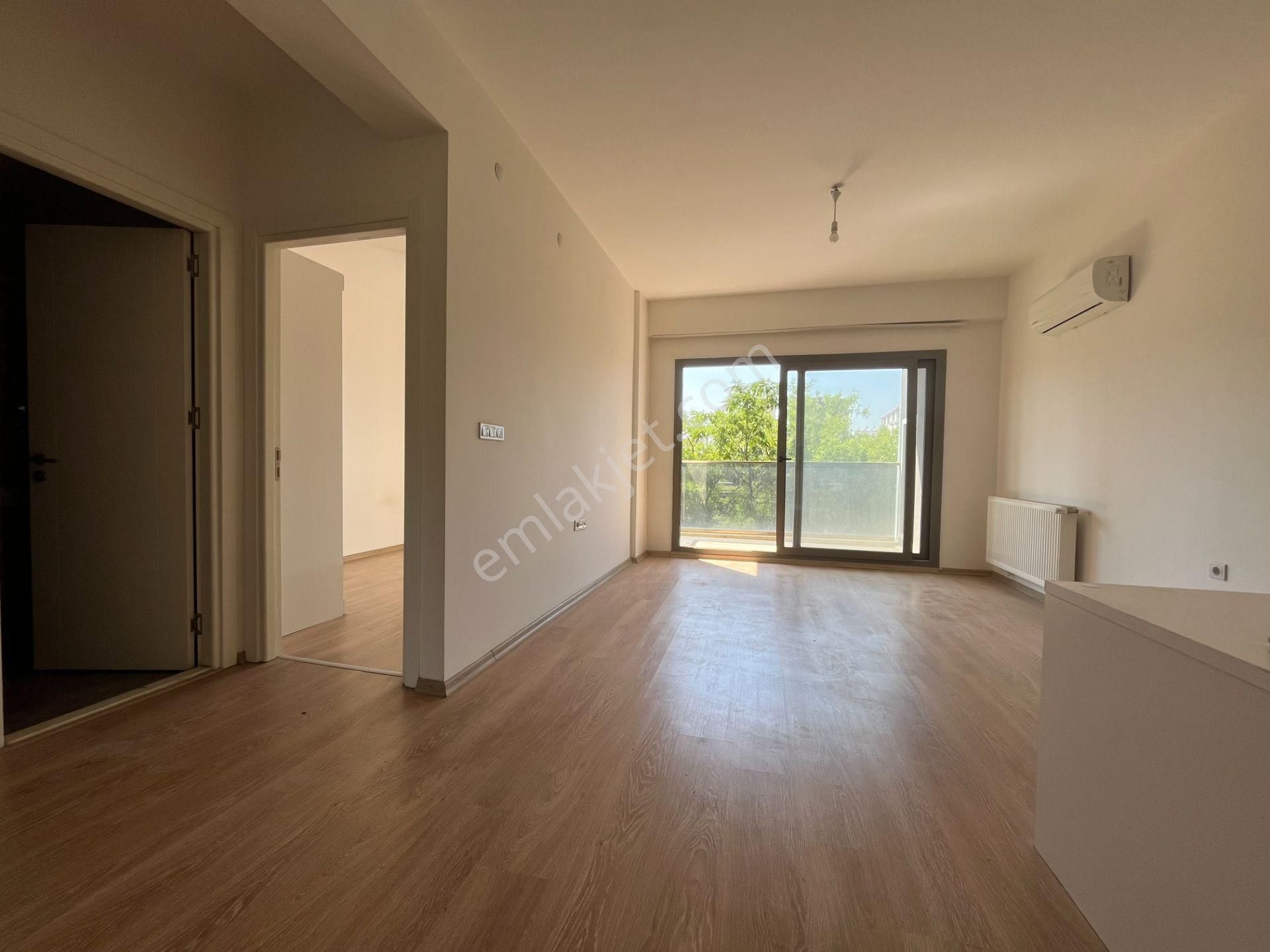 Torbalı Yedi Eylül Mahallesi Havuzlu Site İçerisinde 2+1 Kiralık Daire - Görsel 7