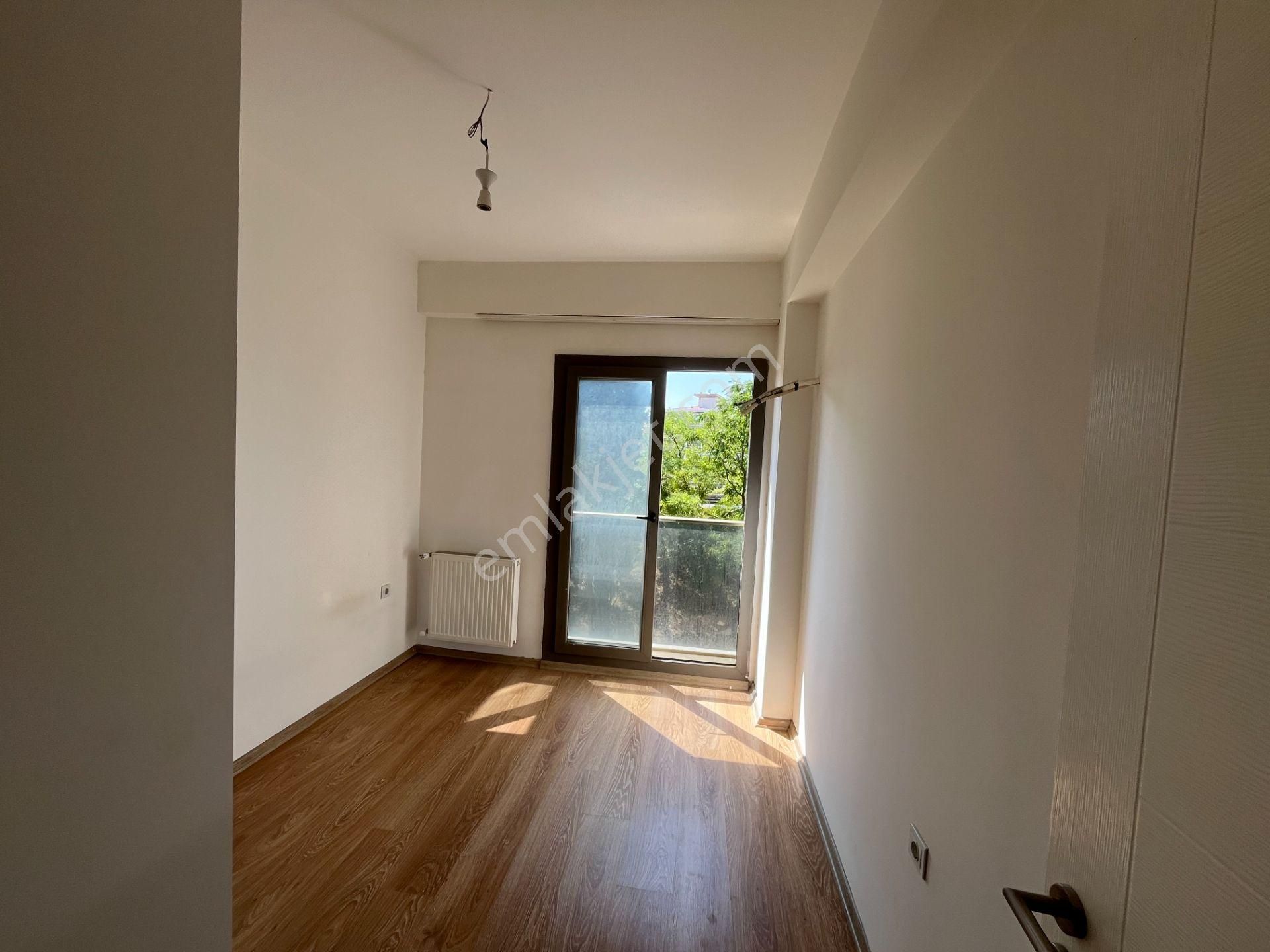 Torbalı Yedi Eylül Mahallesi Havuzlu Site İçerisinde 2+1 Kiralık Daire - Görsel 4
