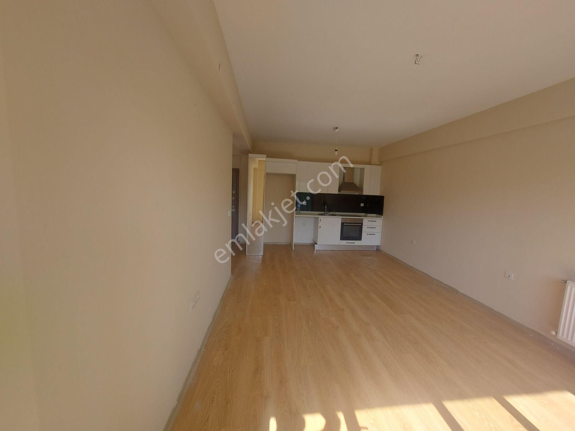 Torbalı Yedi Eylül Mahallesi Havuzlu Site İçerisinde 2+1 Kiralık Daire - Görsel 15