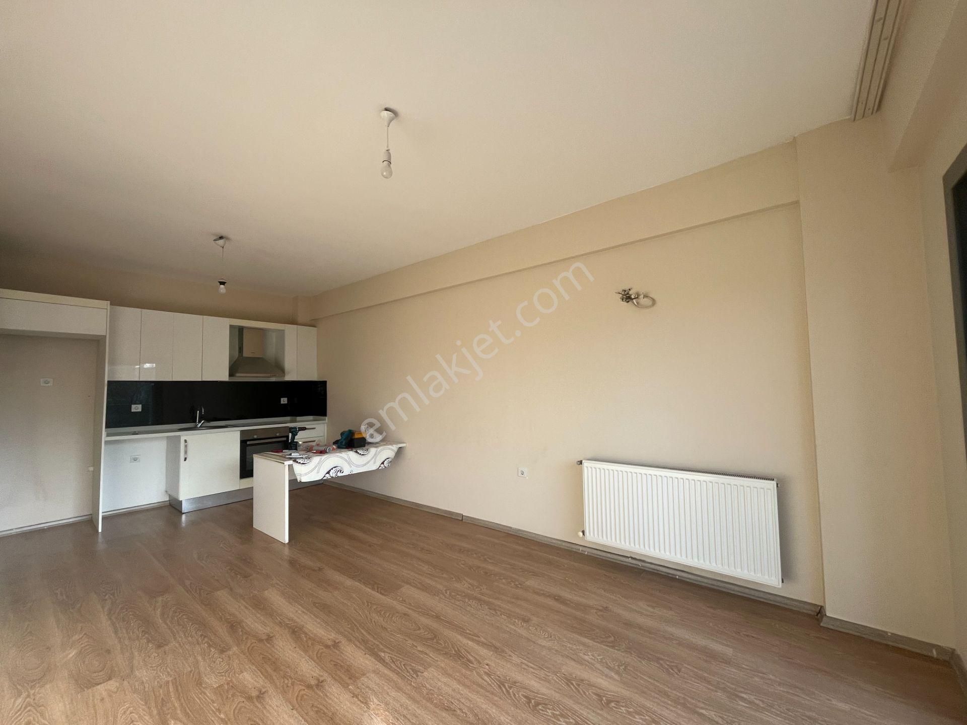 Torbalı Yedi Eylül Mahallesi Havuzlu Site İçerisinde 2+1 Kiralık Daire - Görsel 21